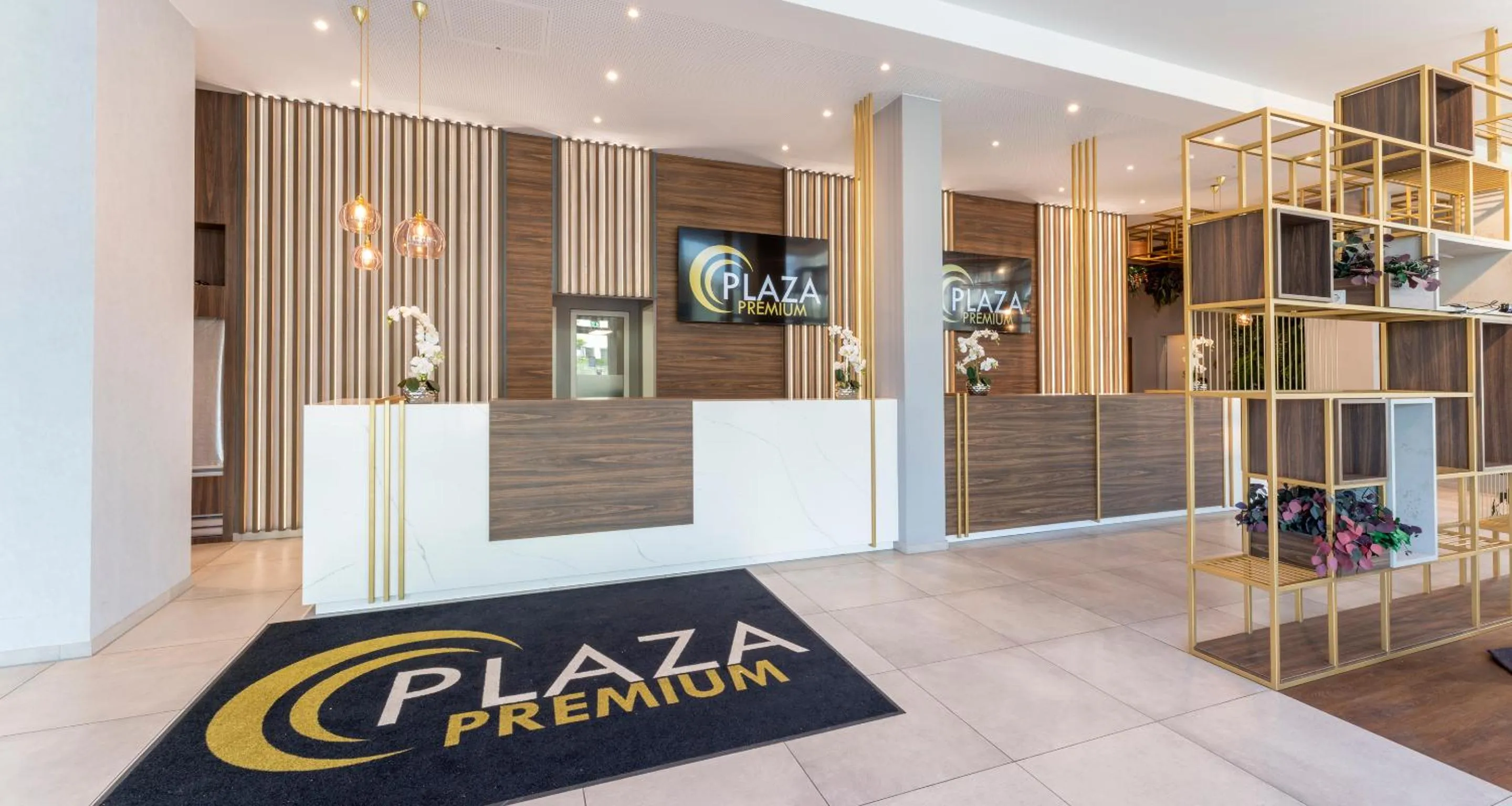 Lobby or reception in PLAZA Premium München
