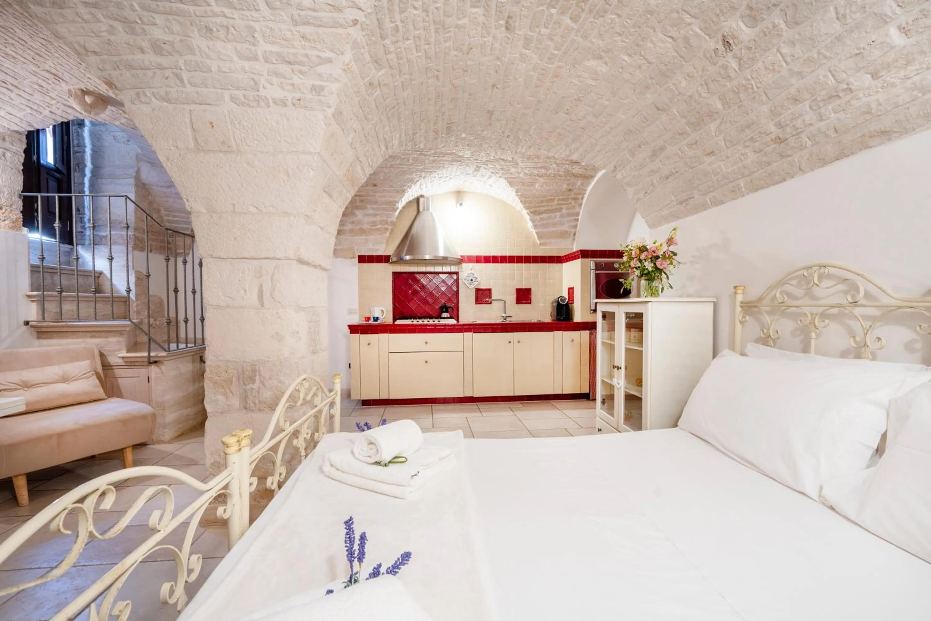 Bed in Trulli Contento - Rooms & Apartments