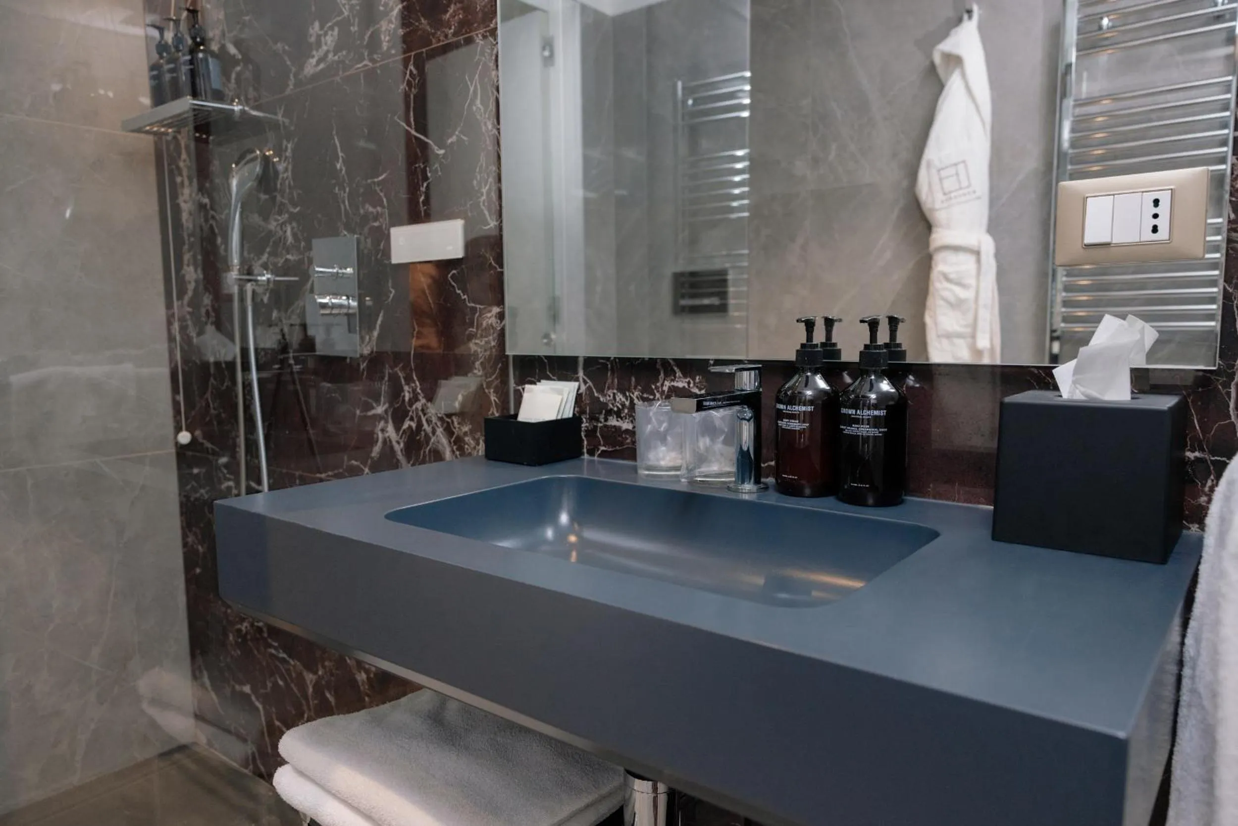 Bathroom in 10 KEYS MILANO