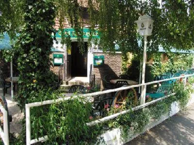 Seating area in Onkel Tom`s Hütte