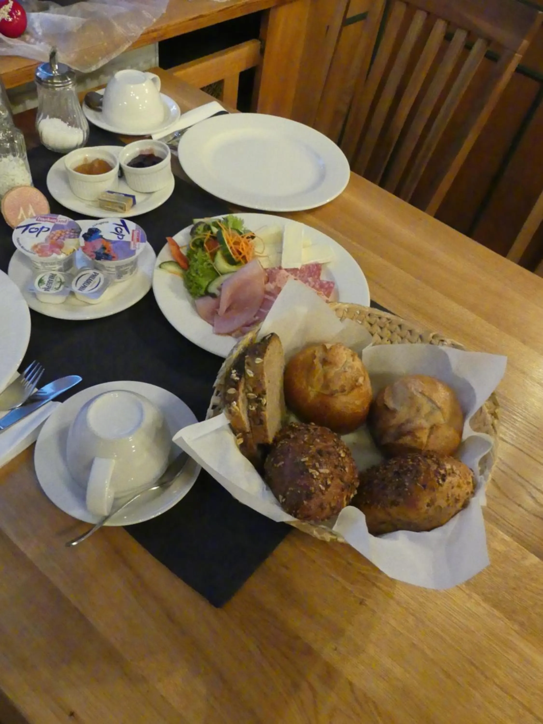 Breakfast in Bayerischer Hof