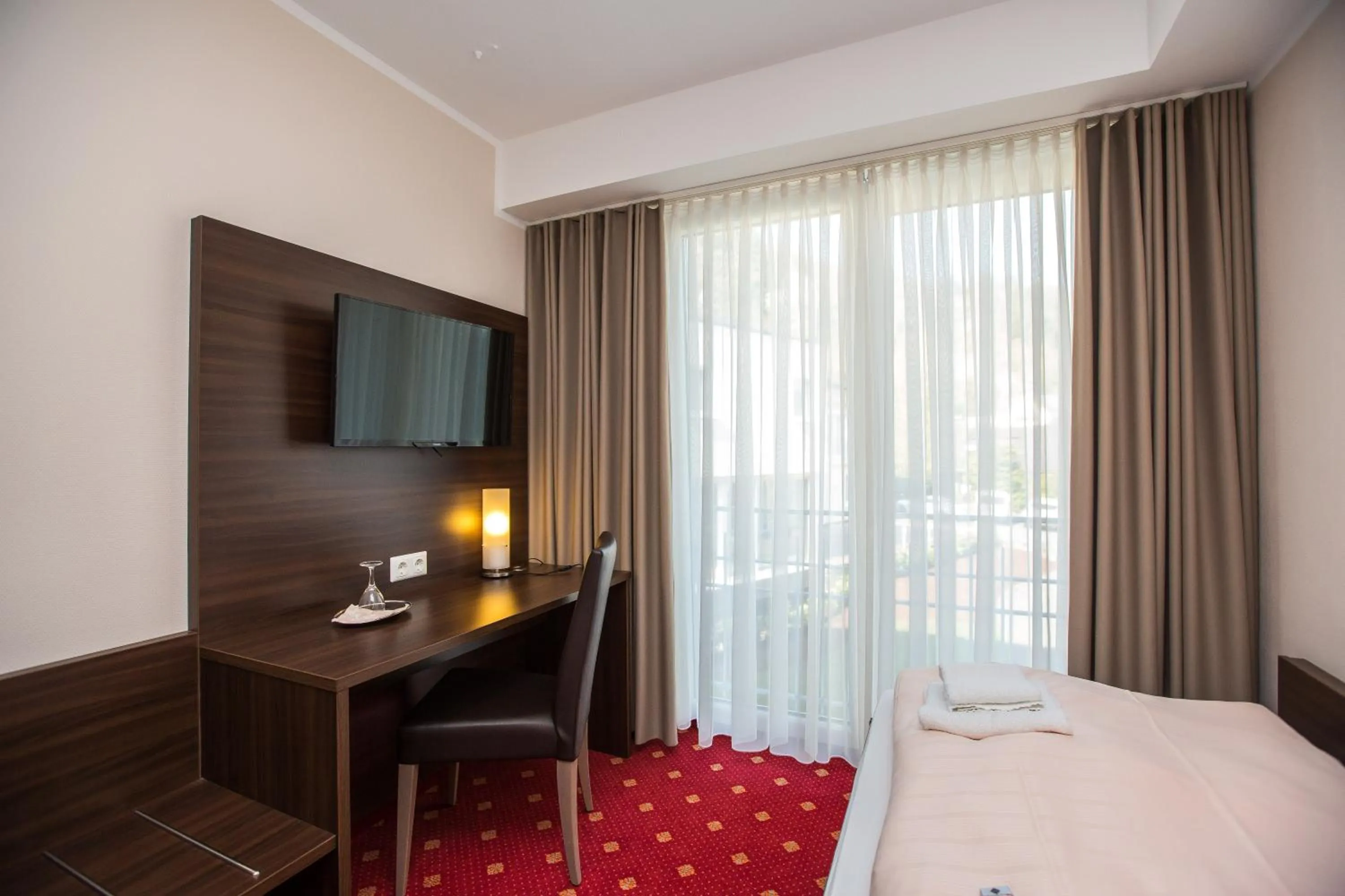 Bedroom, Bed in Parkhotel Cochem