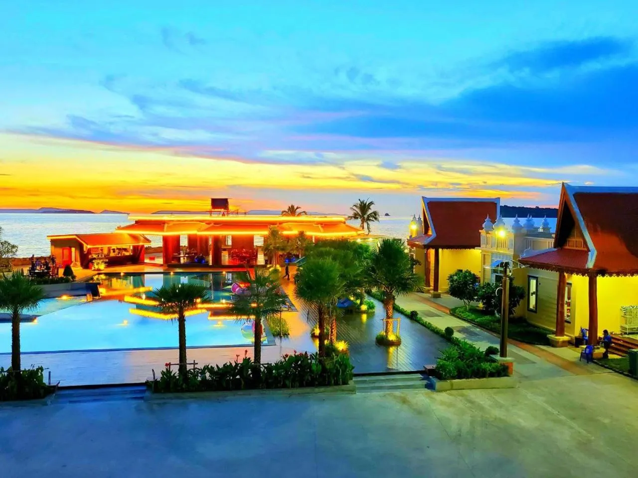 Swimming pool in Try Palace Resort Sihanoukville