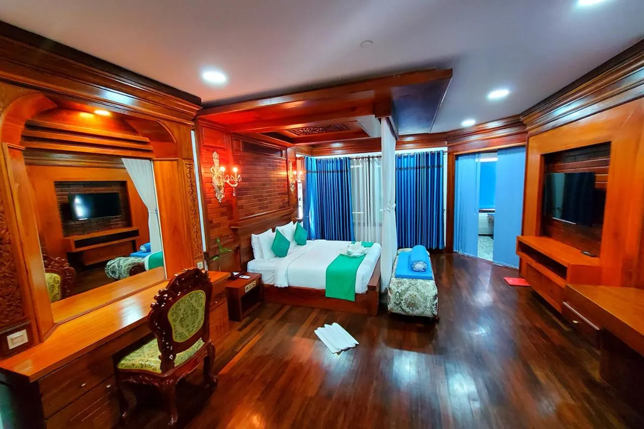 Bedroom, Bed in Try Palace Resort Sihanoukville