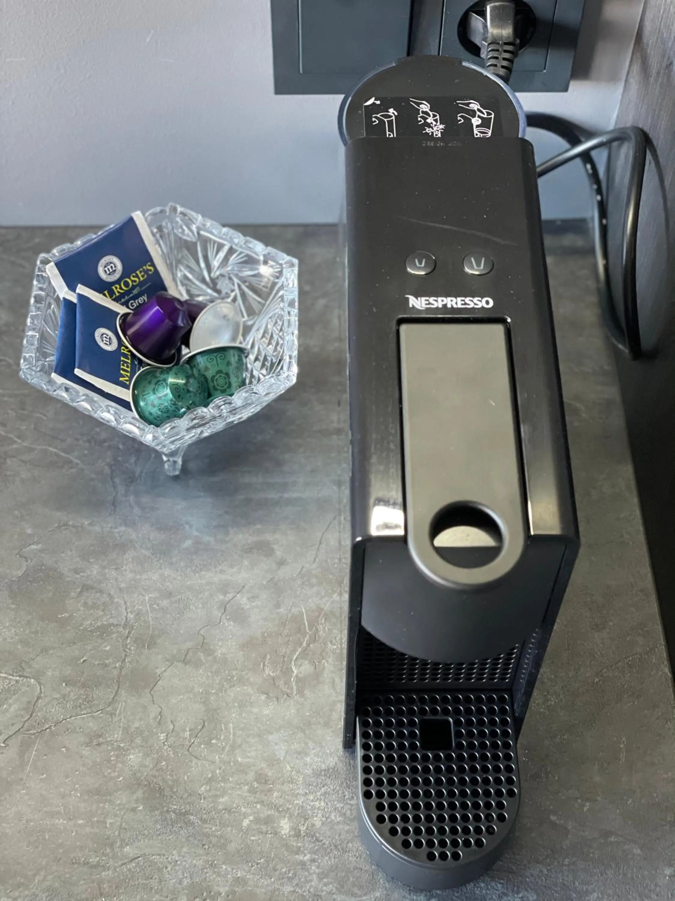 Coffee/tea facilities in North Apartments Suites