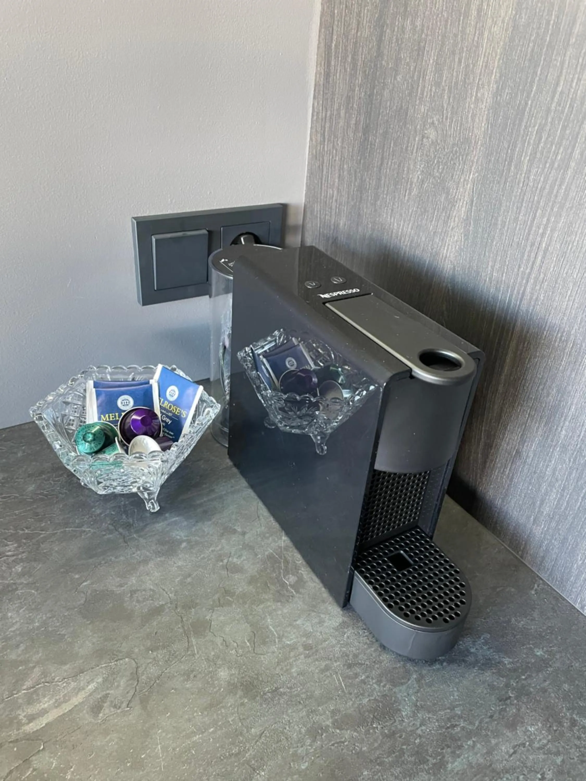 Coffee/tea facilities in North Apartments Suites