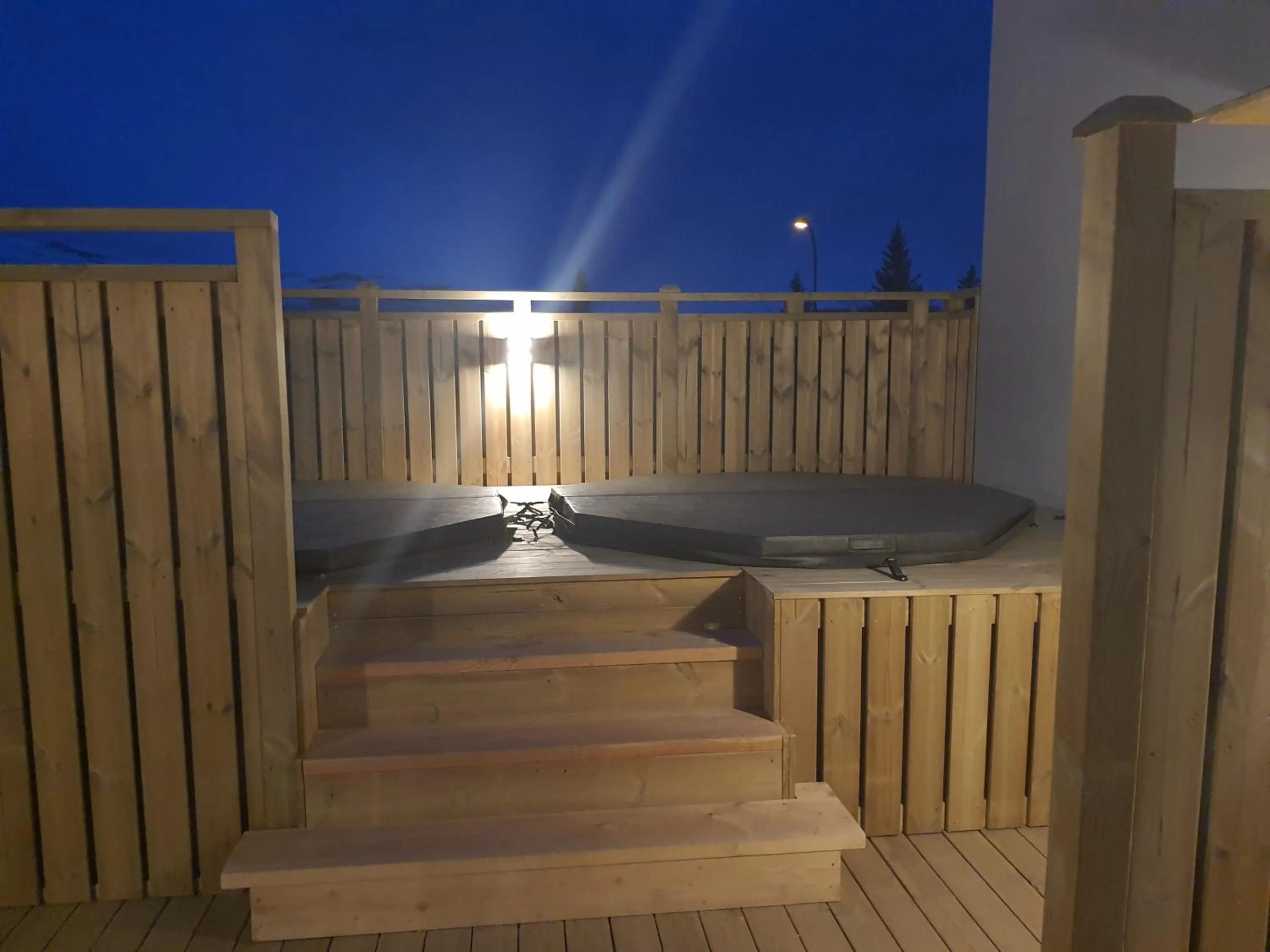 Hot Tub in North Apartments Suites