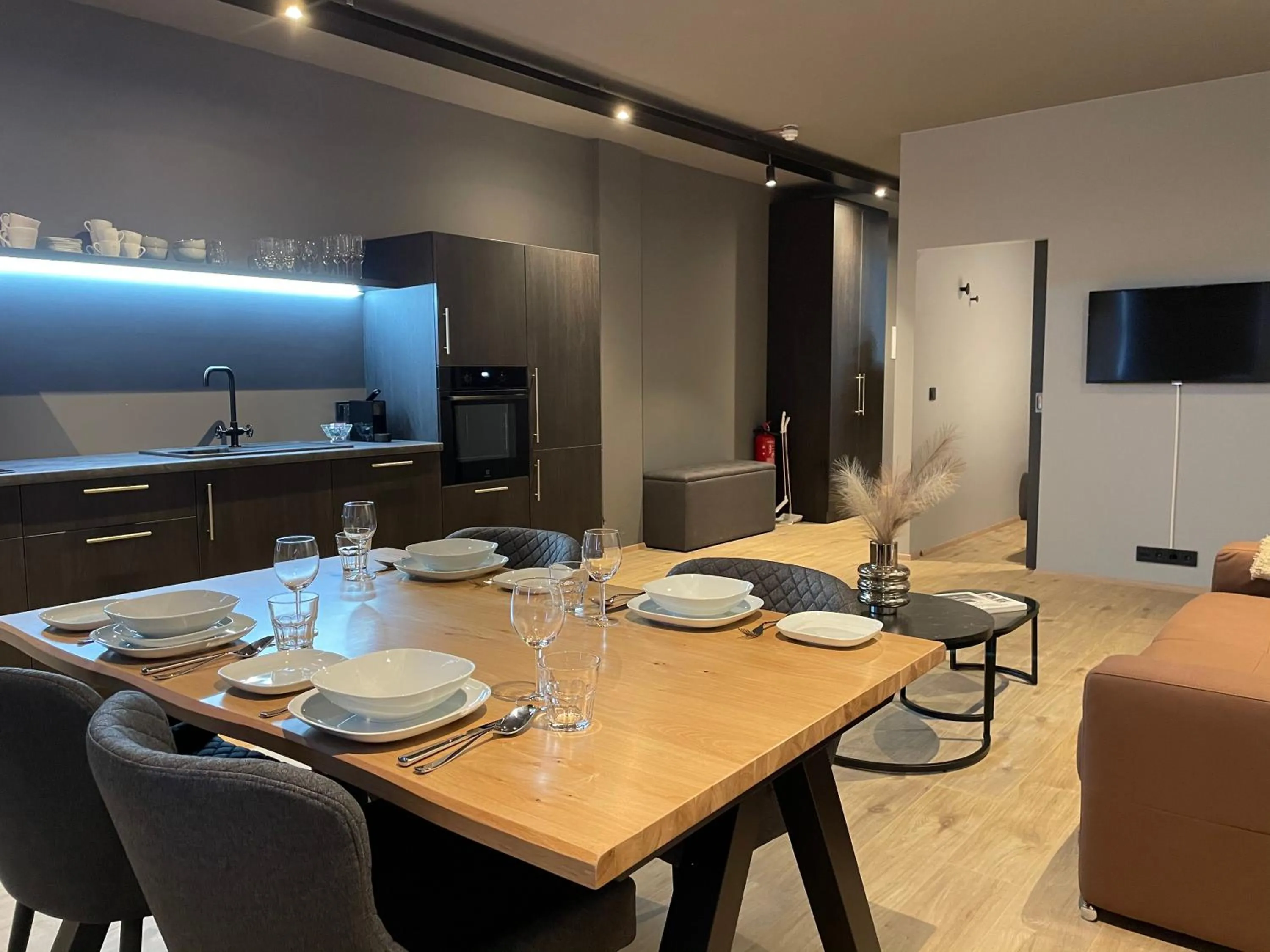 Dining area in North Apartments Suites
