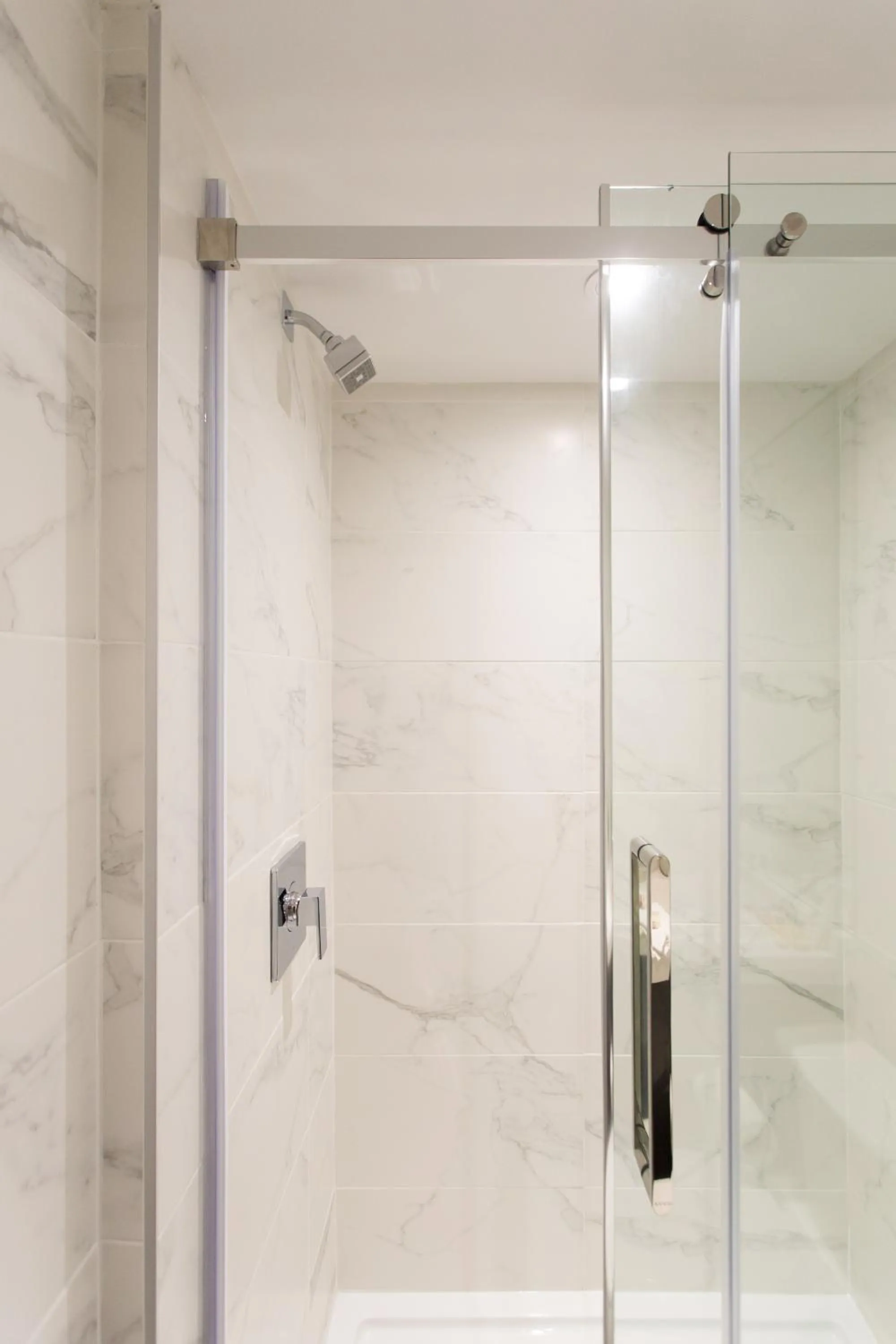 16 Studio Apartment-Hotel in Little Italy by Den Stays