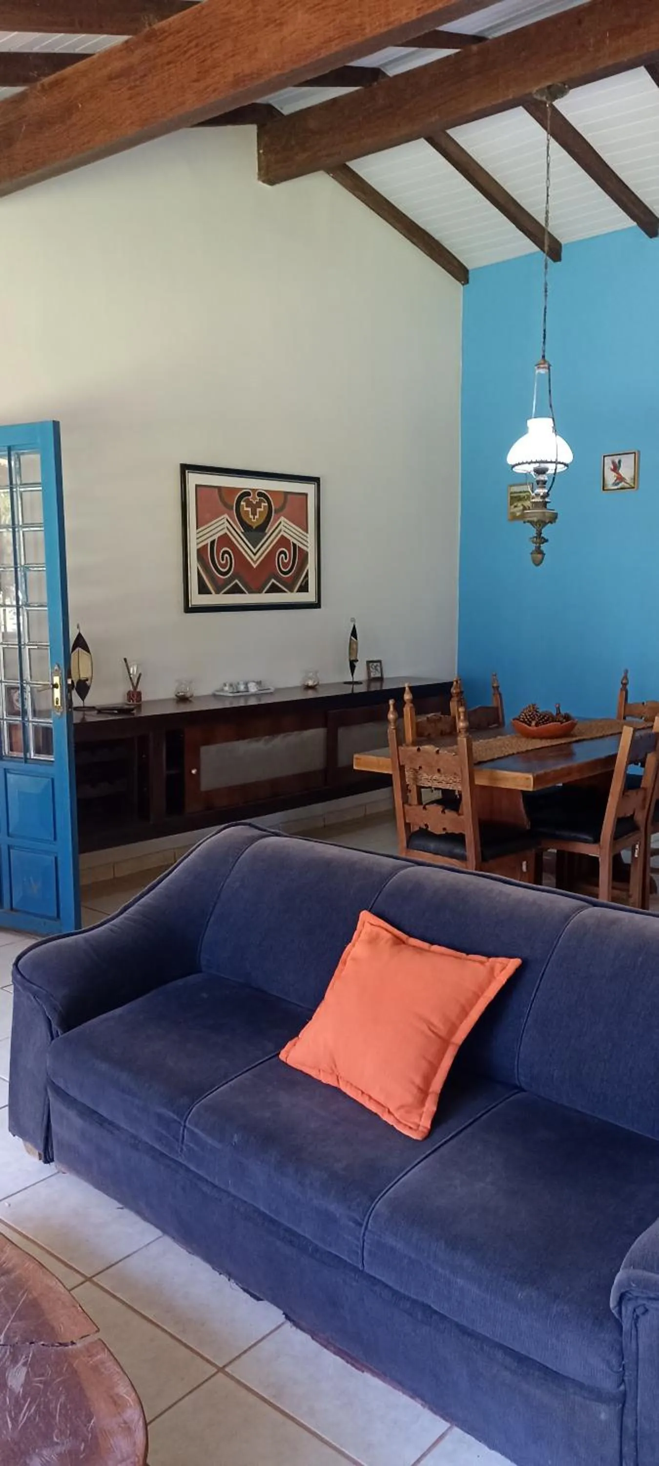 Communal lounge/ TV room in Pousada Canto dos Passaros