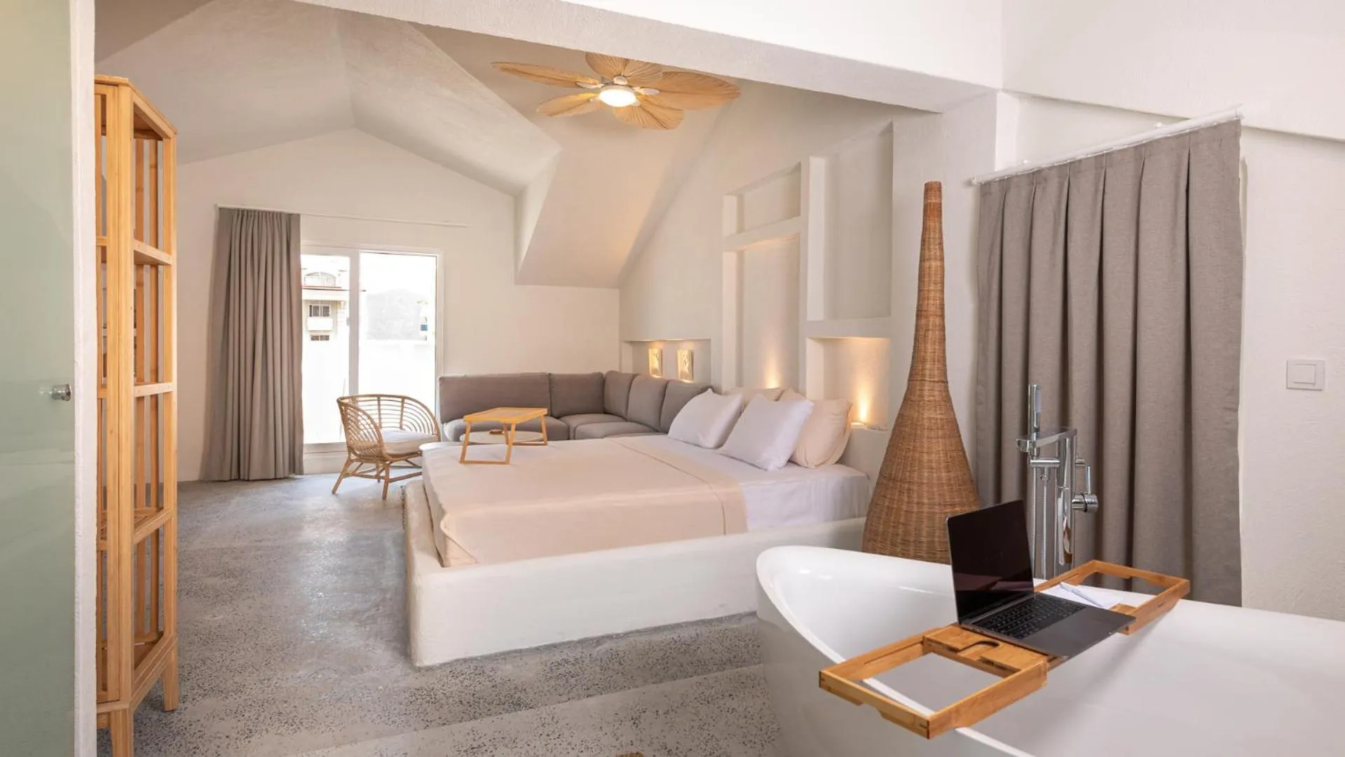 Living room, Bed in L'olive homes
