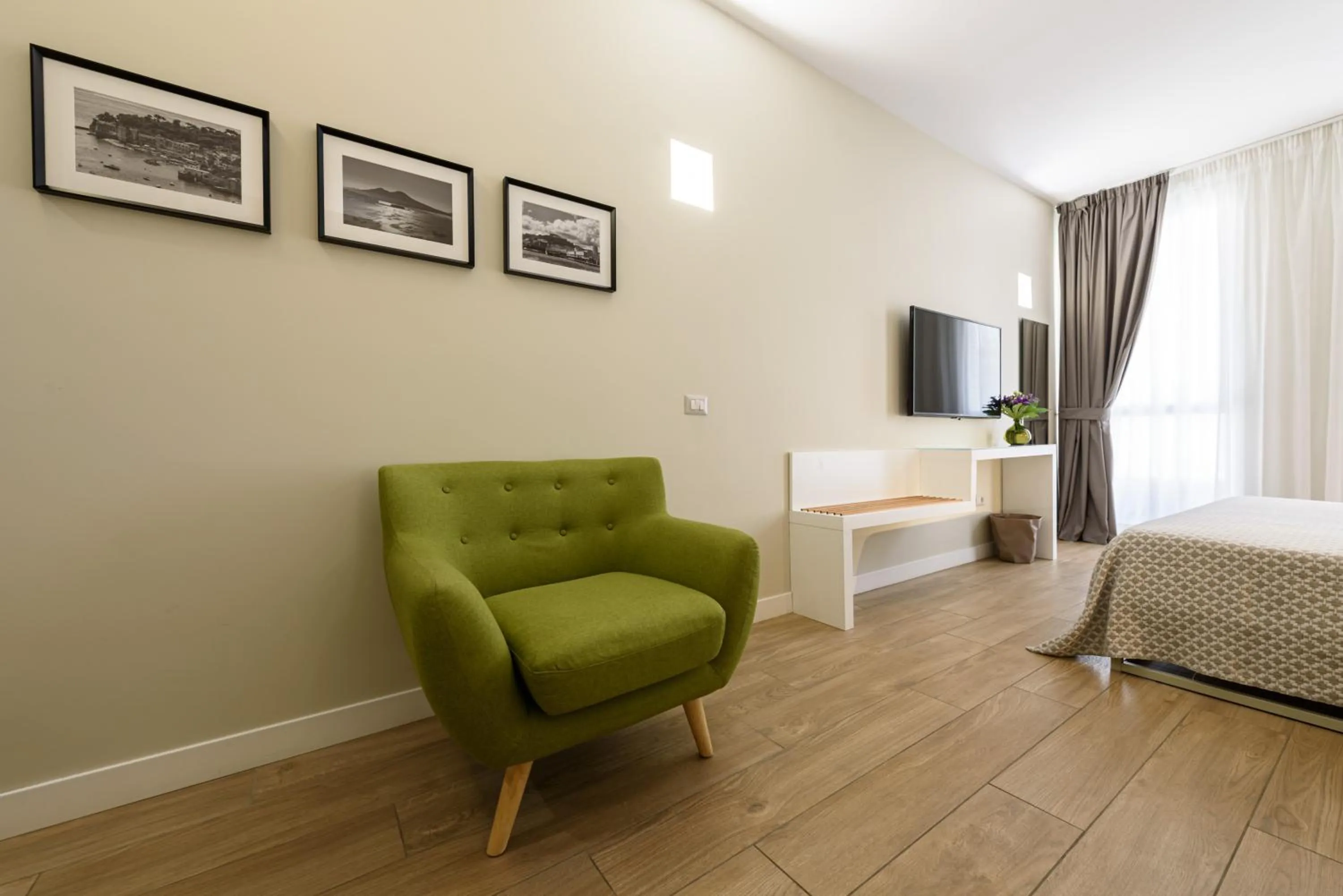 TV and multimedia, Bed in Alma Suites