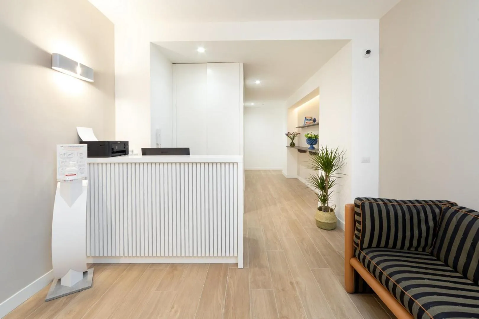 Facade/entrance in Alma Suites