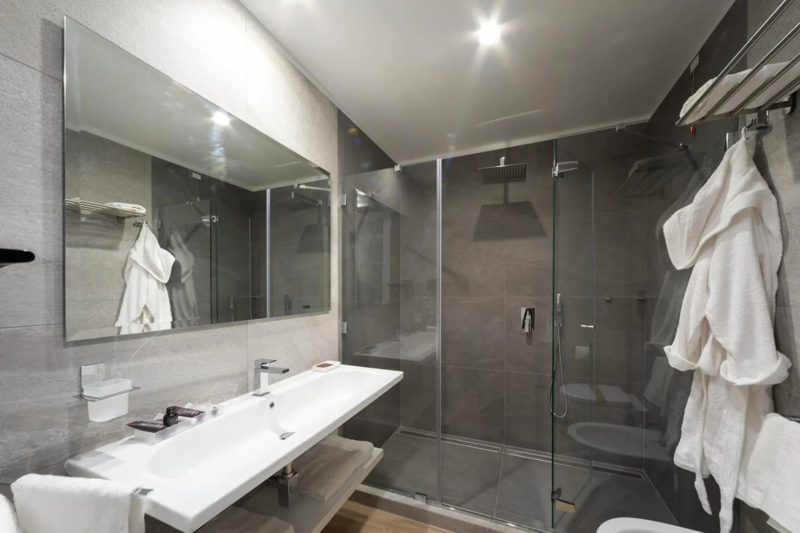 Shower in Alma Suites