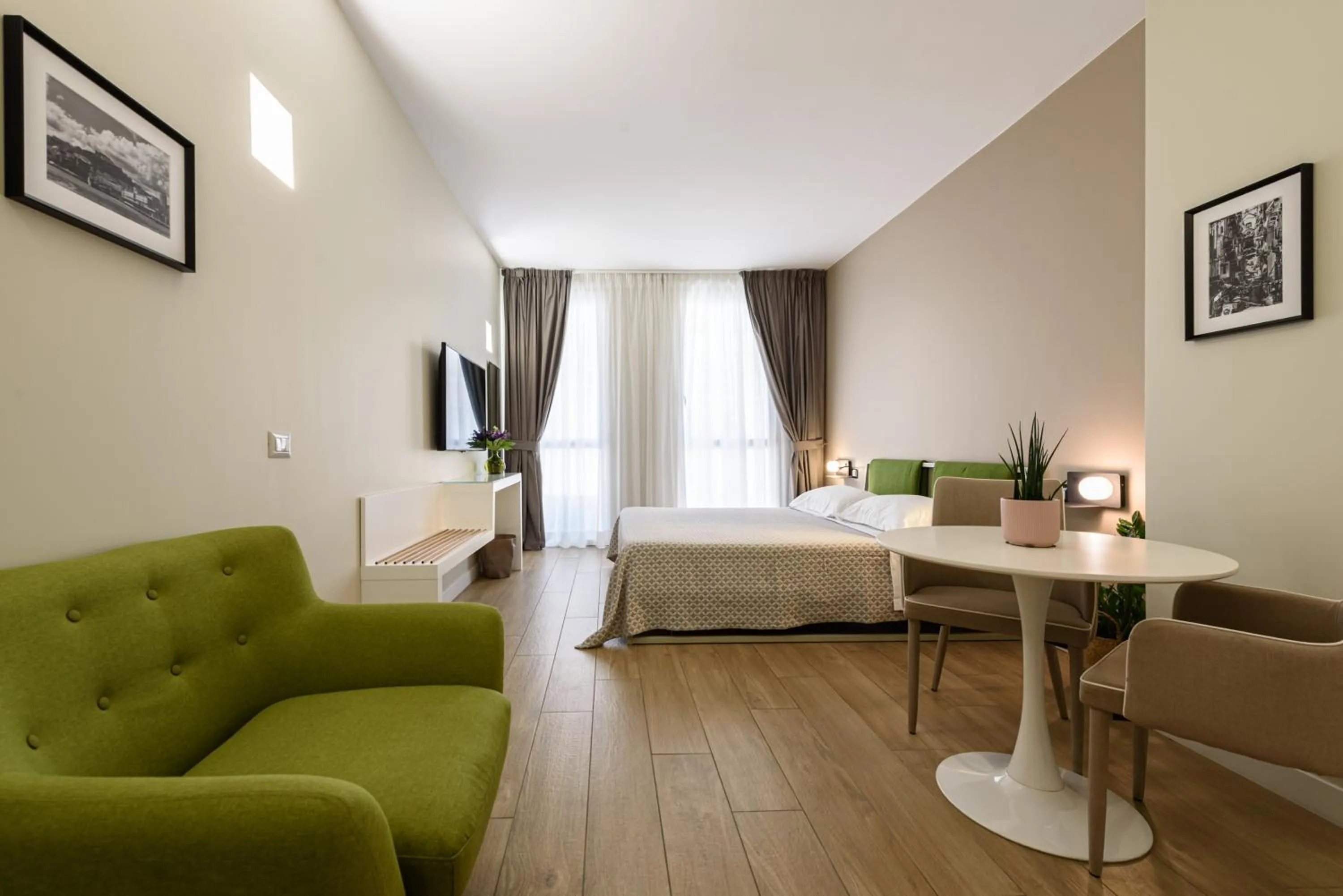 TV and multimedia, Bed in Alma Suites