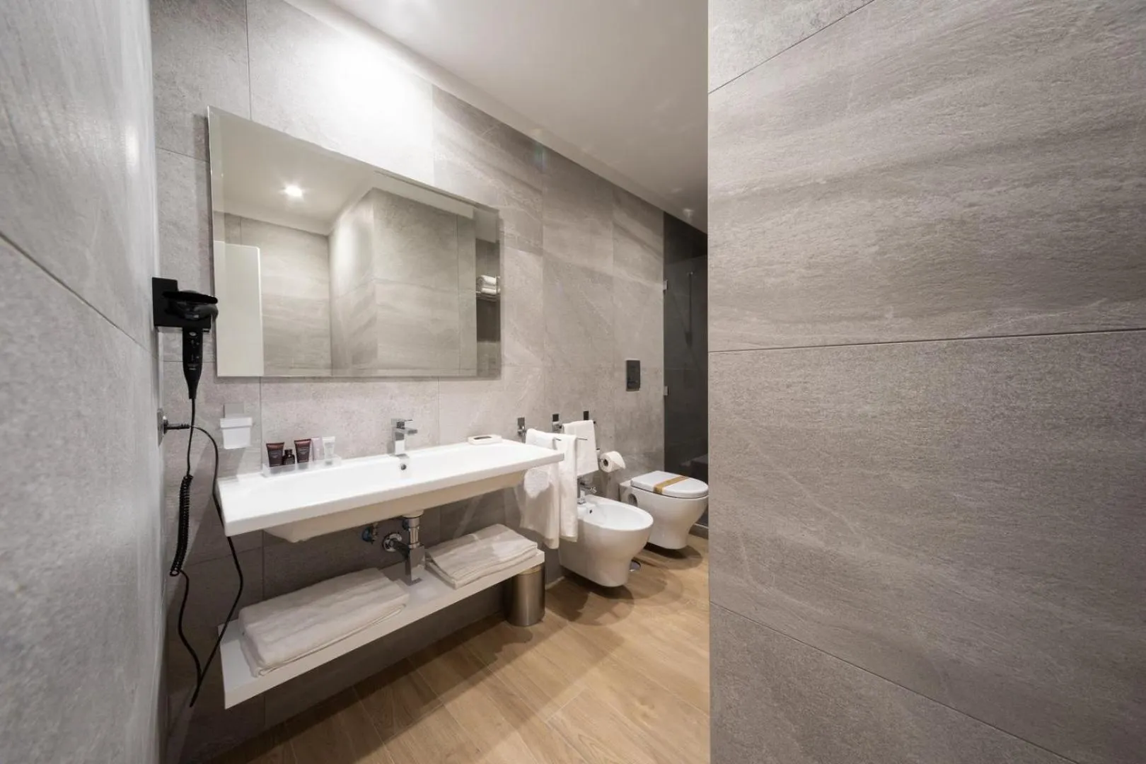 Shower in Alma Suites