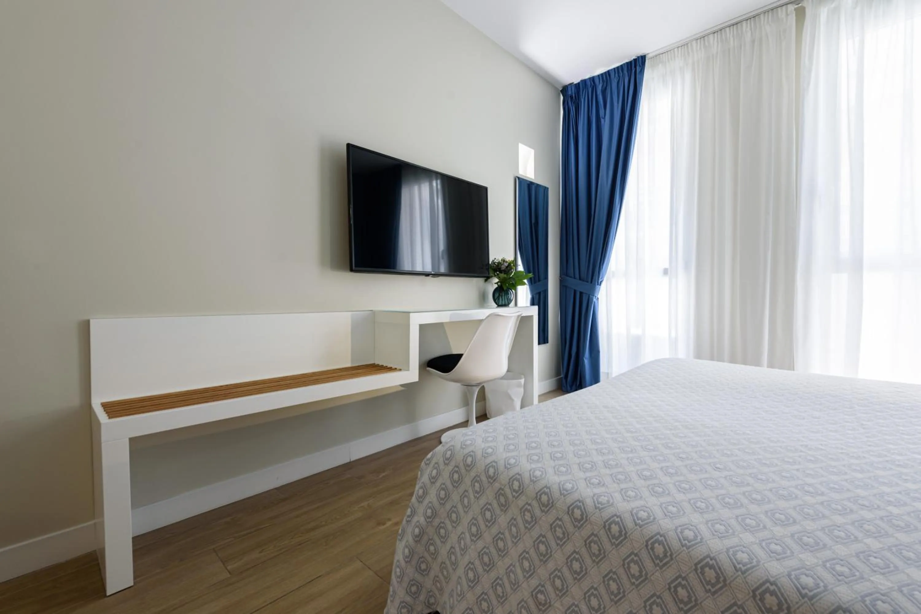 TV and multimedia, Bed in Alma Suites