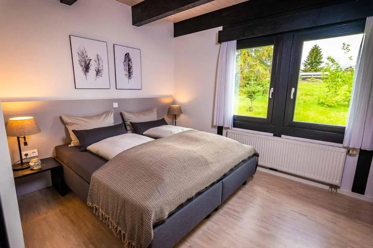 Bed in Berghotel Friedrichshöhe - Sauna, Pool & Natur