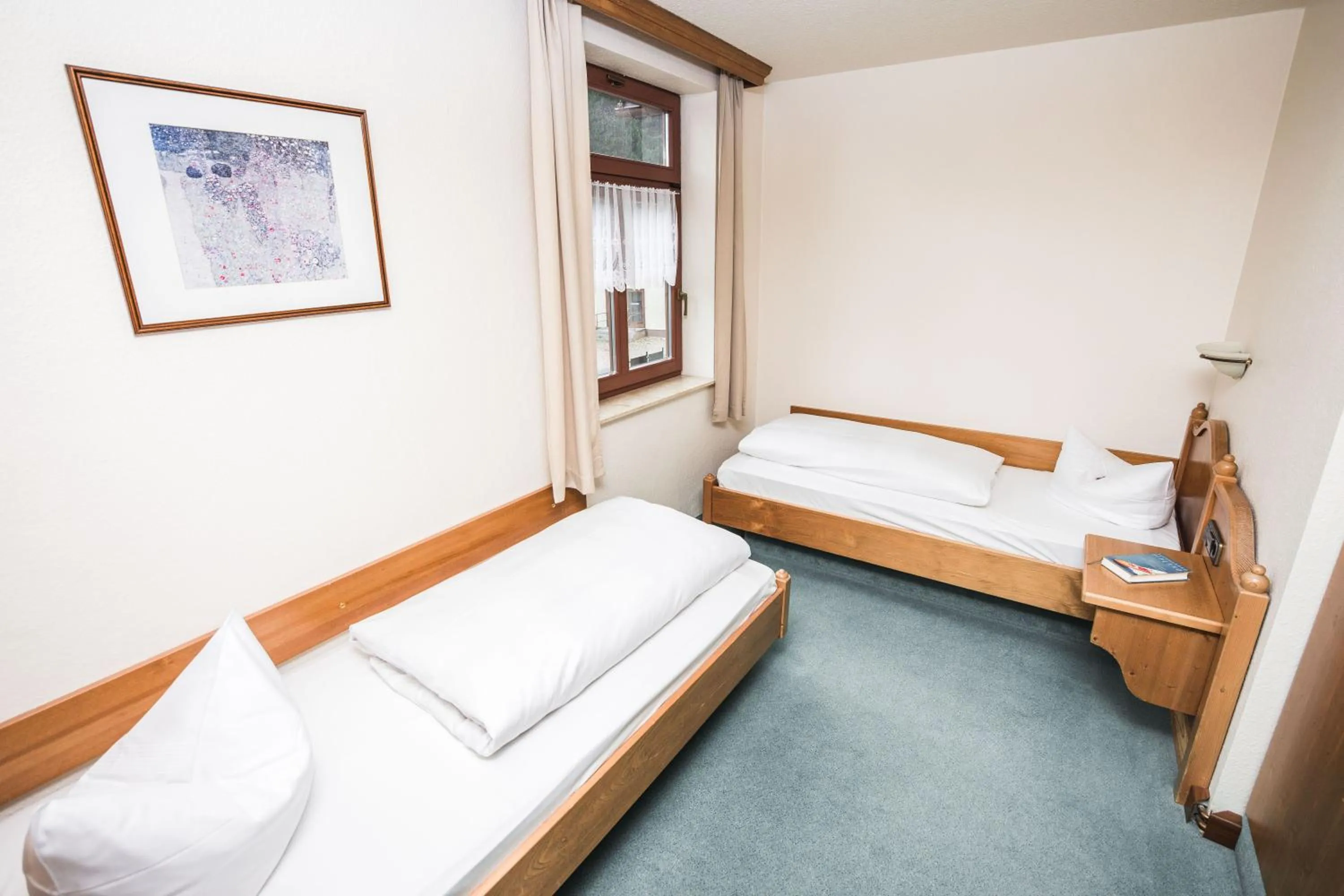 Bed in Berghotel Friedrichshöhe - Sauna, Pool & Natur