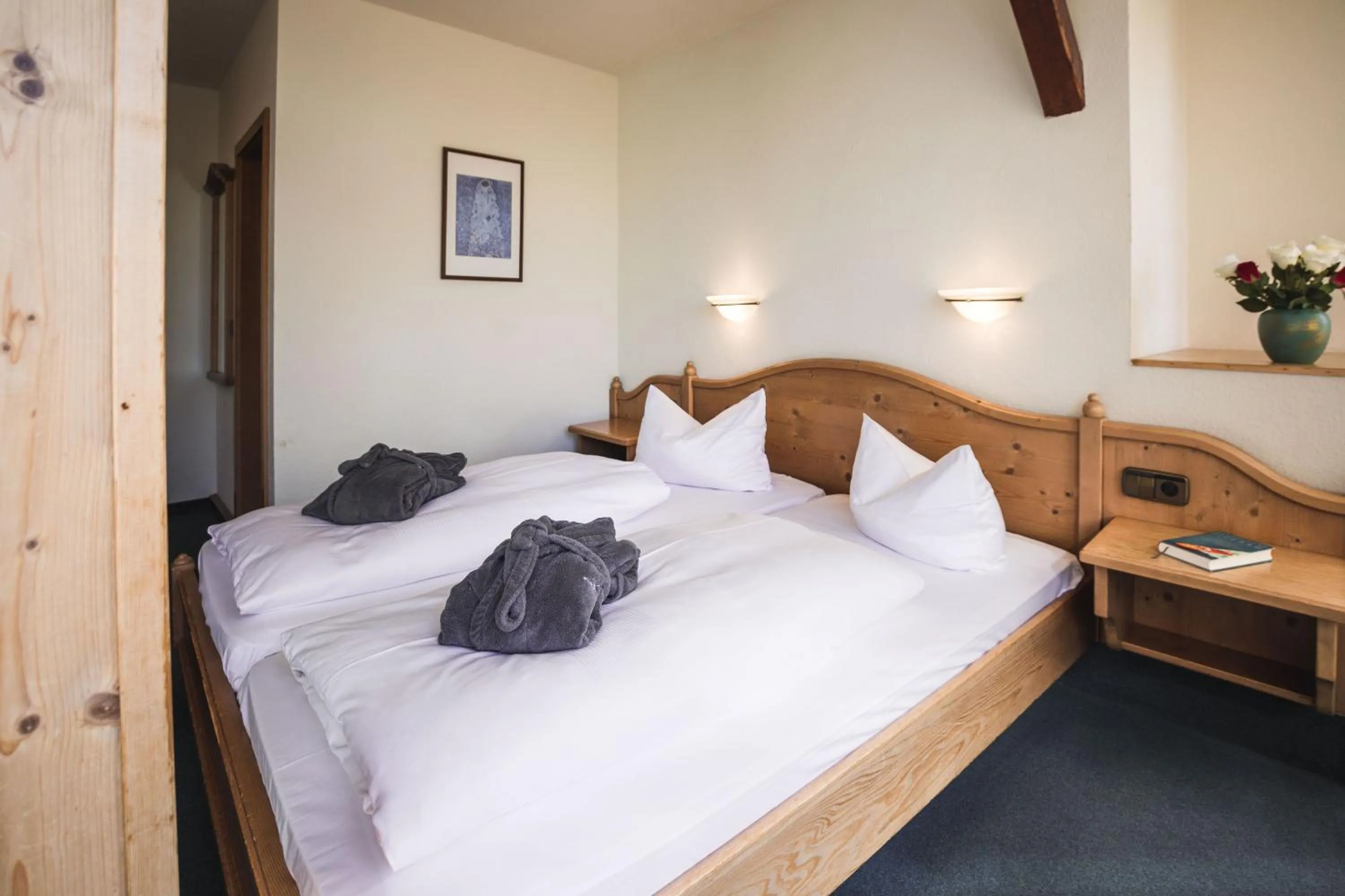 Bed in Berghotel Friedrichshöhe - Sauna, Pool & Natur