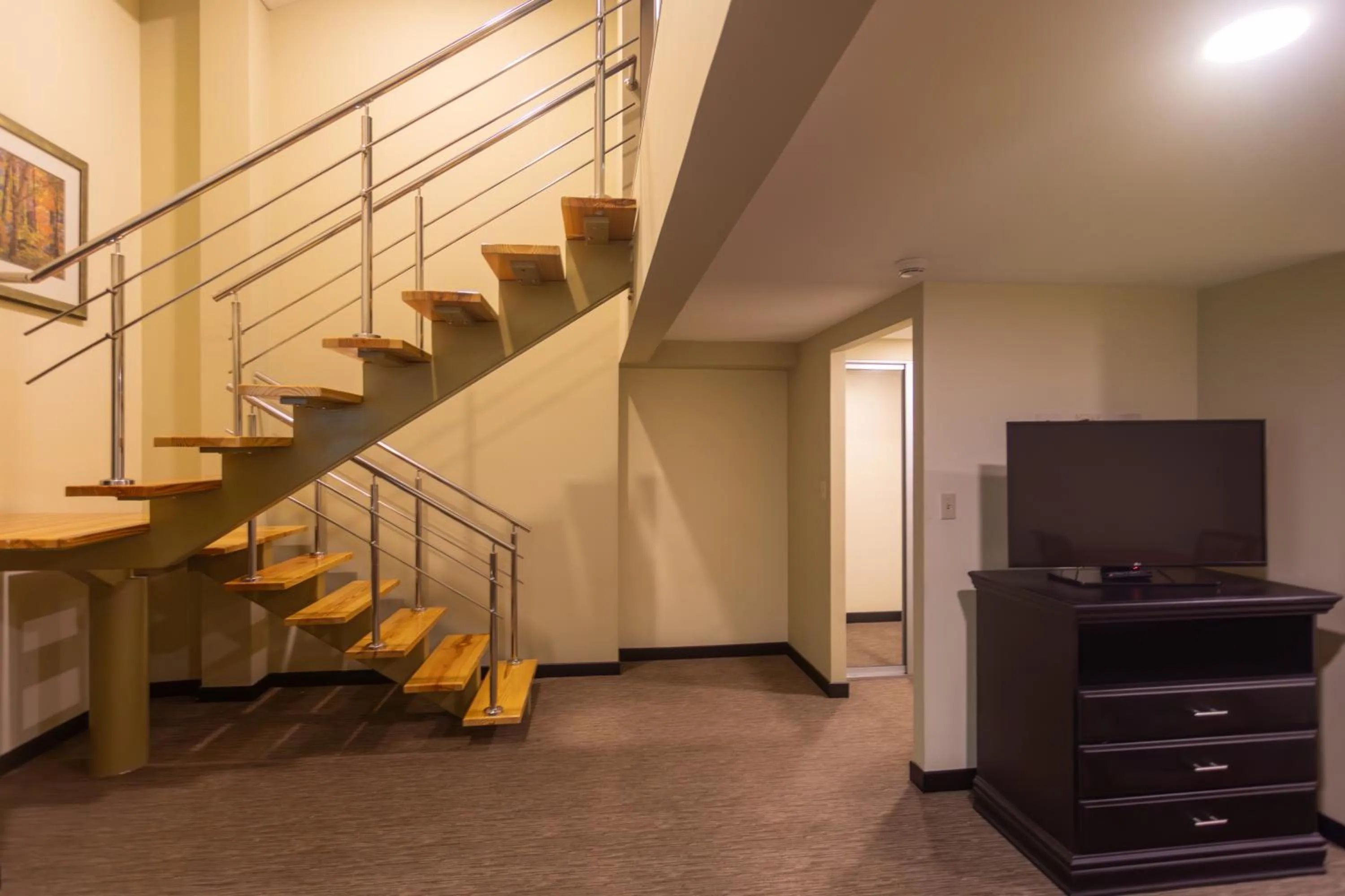 Urban Green Hotel & Suites