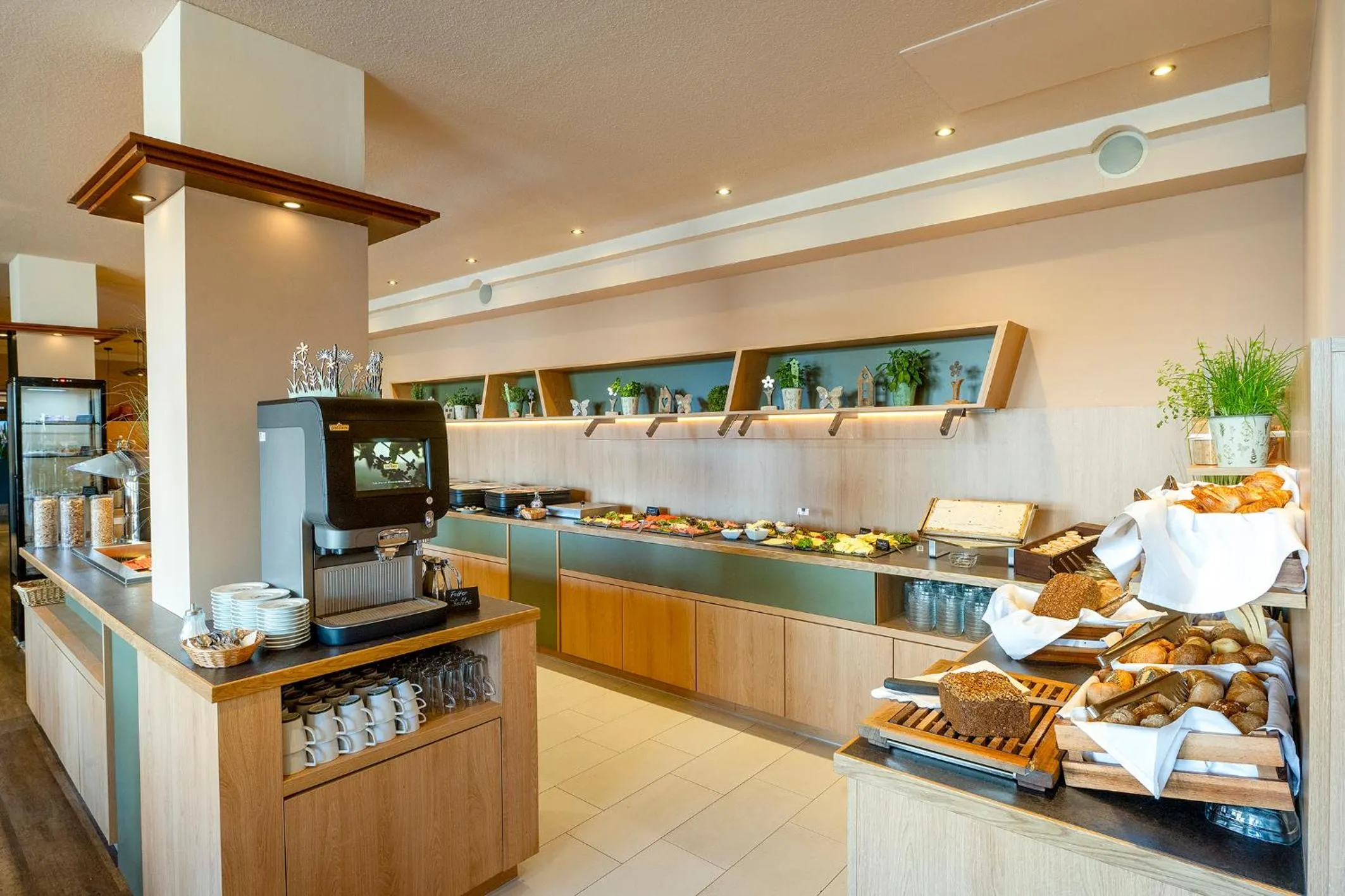 Restaurant/places to eat in Parkhotel Berghölzchen