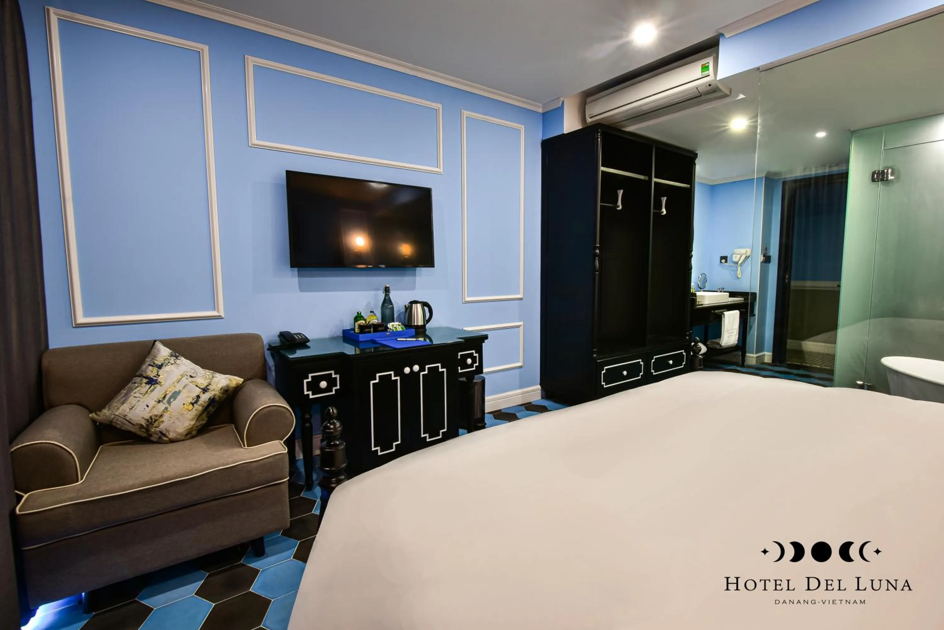 TV and multimedia, Bed in Hotel Del Luna Boutique