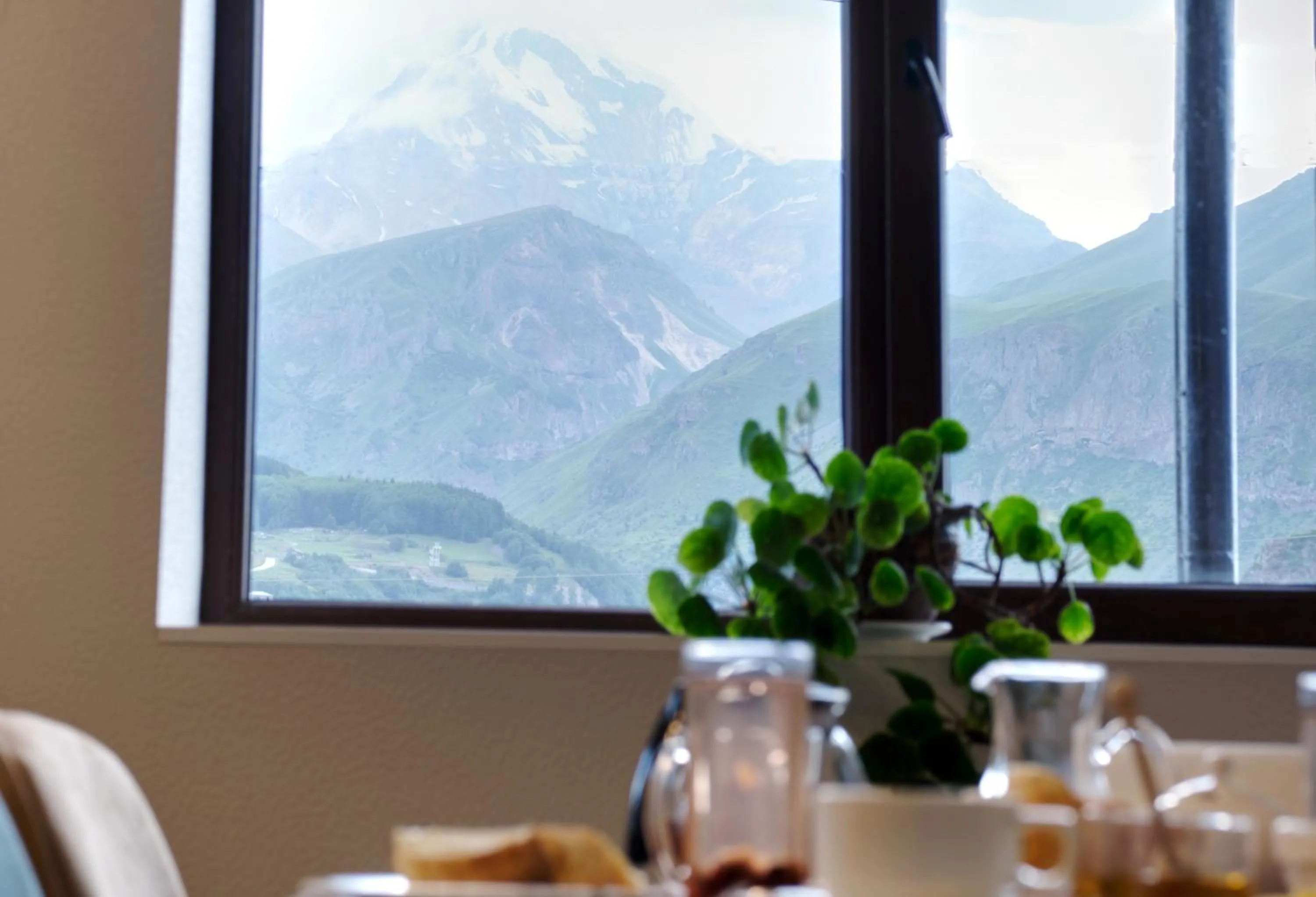 Dining area in Hotel Axien Kazbegi