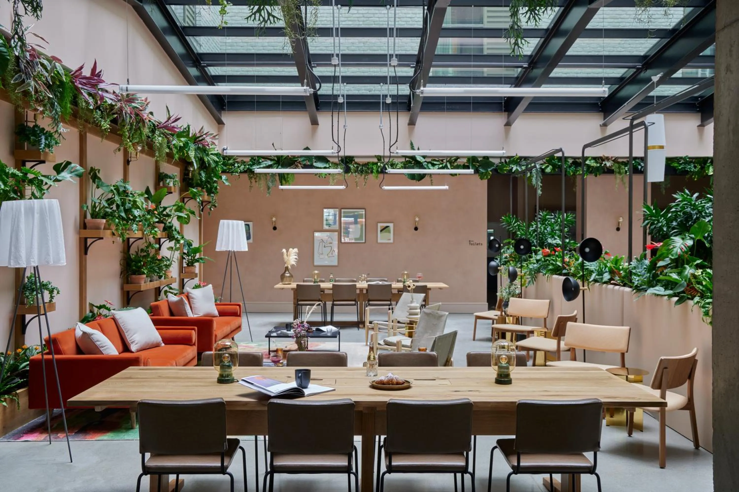 Lounge or bar in Beckett Locke