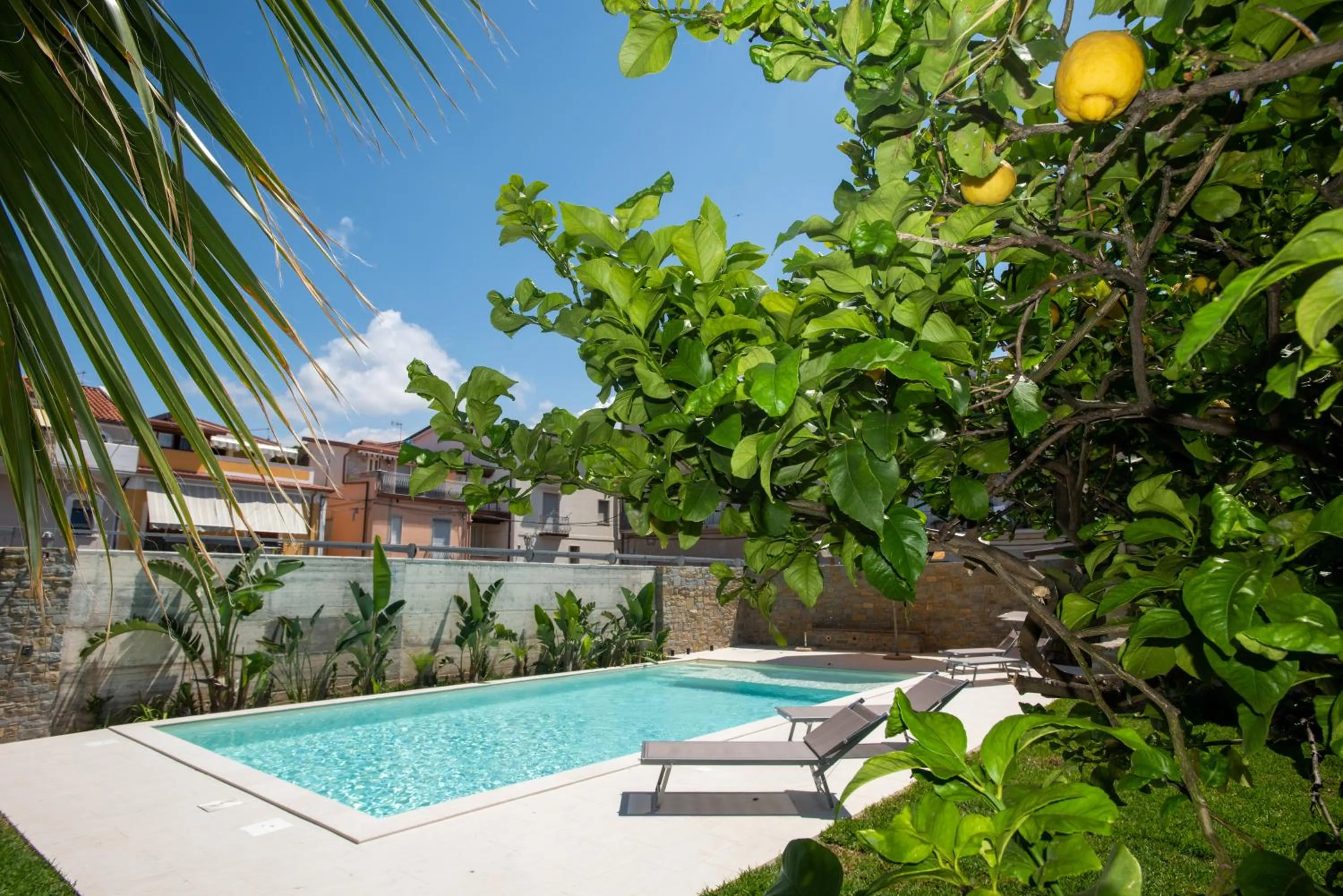 Swimming pool in Villa Rosa Residence