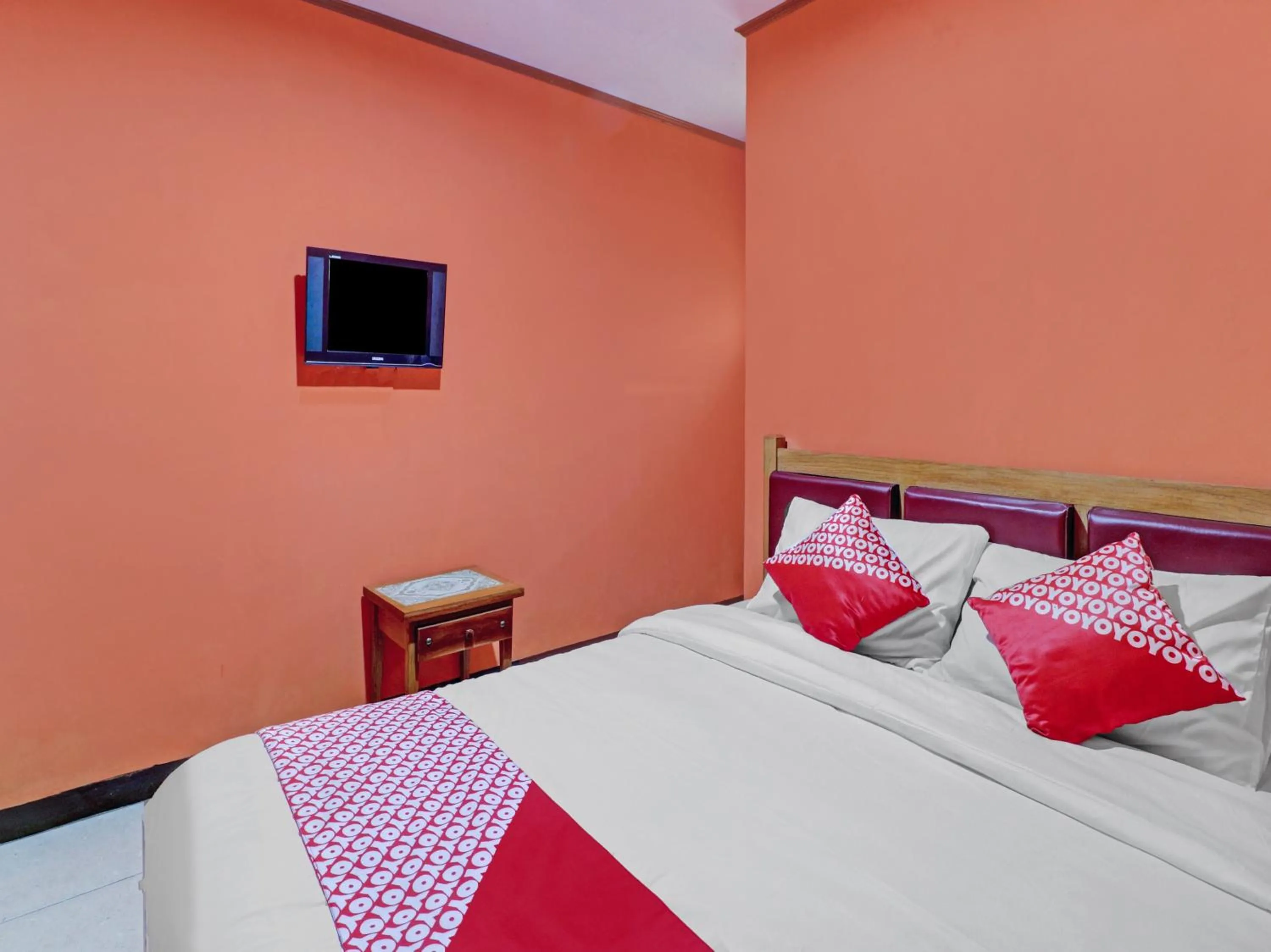 Bedroom, Bed in OYO 90454 Adinda Homestay Cibodas Lembang