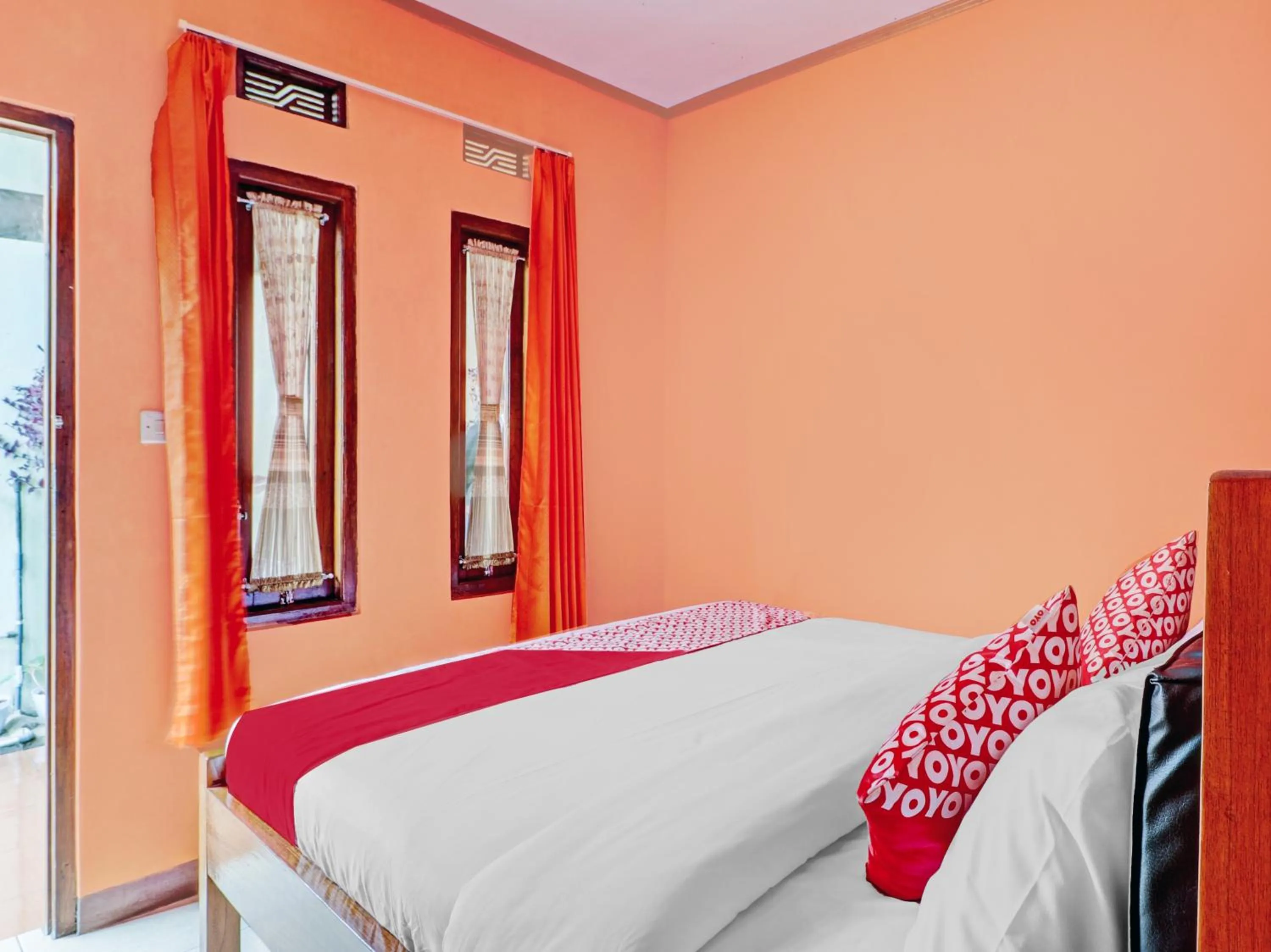 Bedroom, Bed in OYO 90454 Adinda Homestay Cibodas Lembang