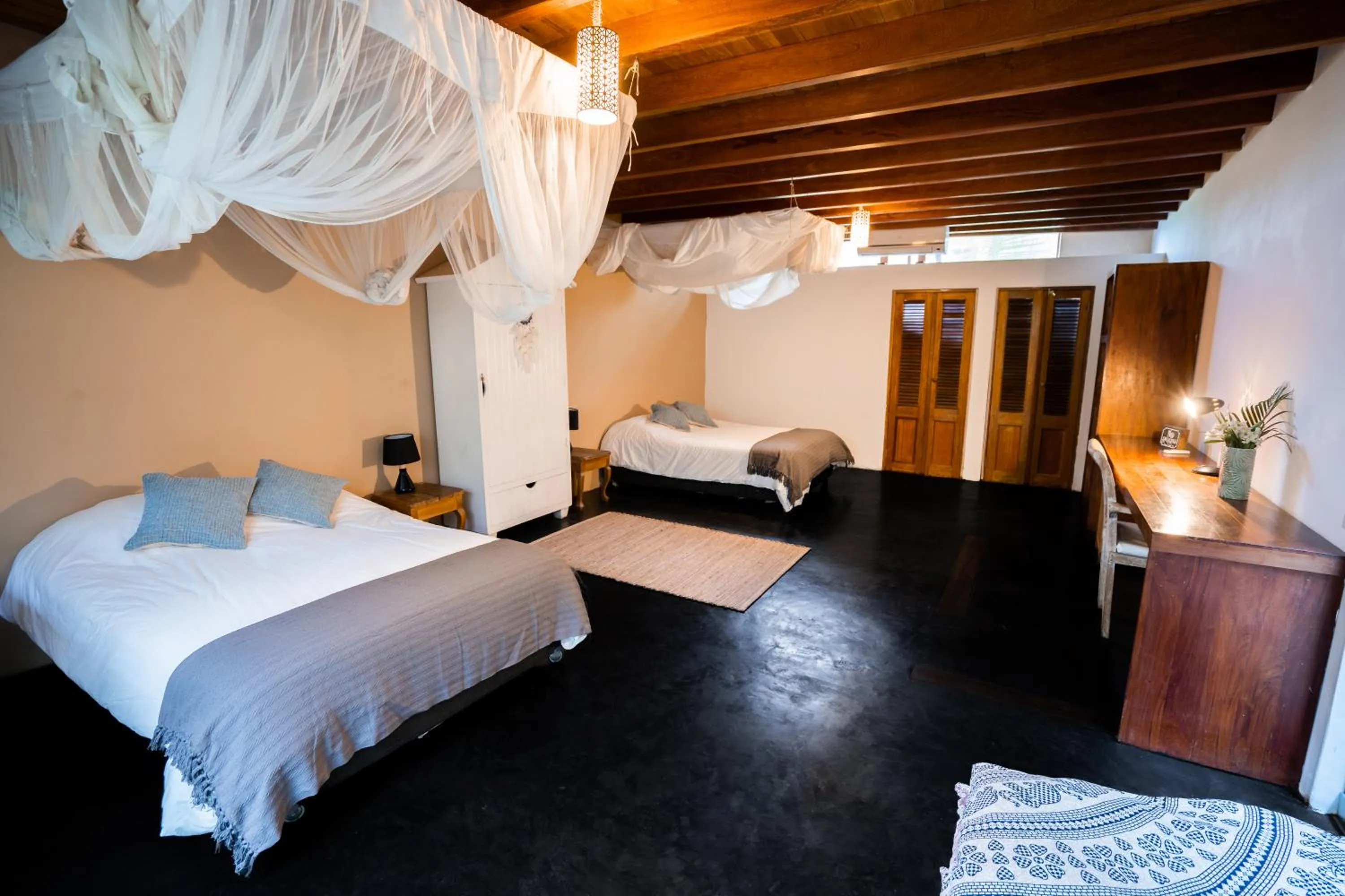 Photo of the whole room, Bed in Villa Del Sol