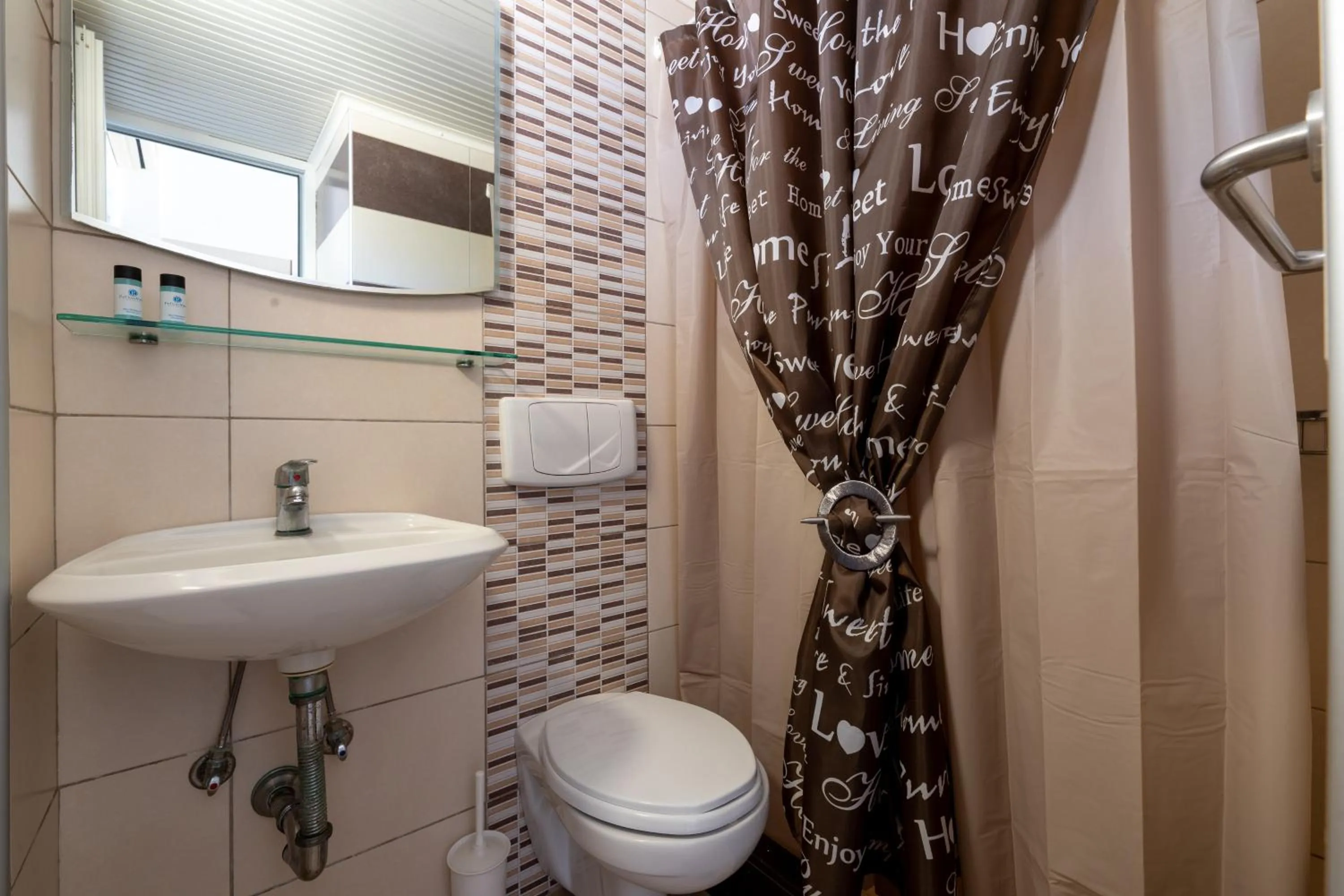 Bathroom in Pefkos View Apartments