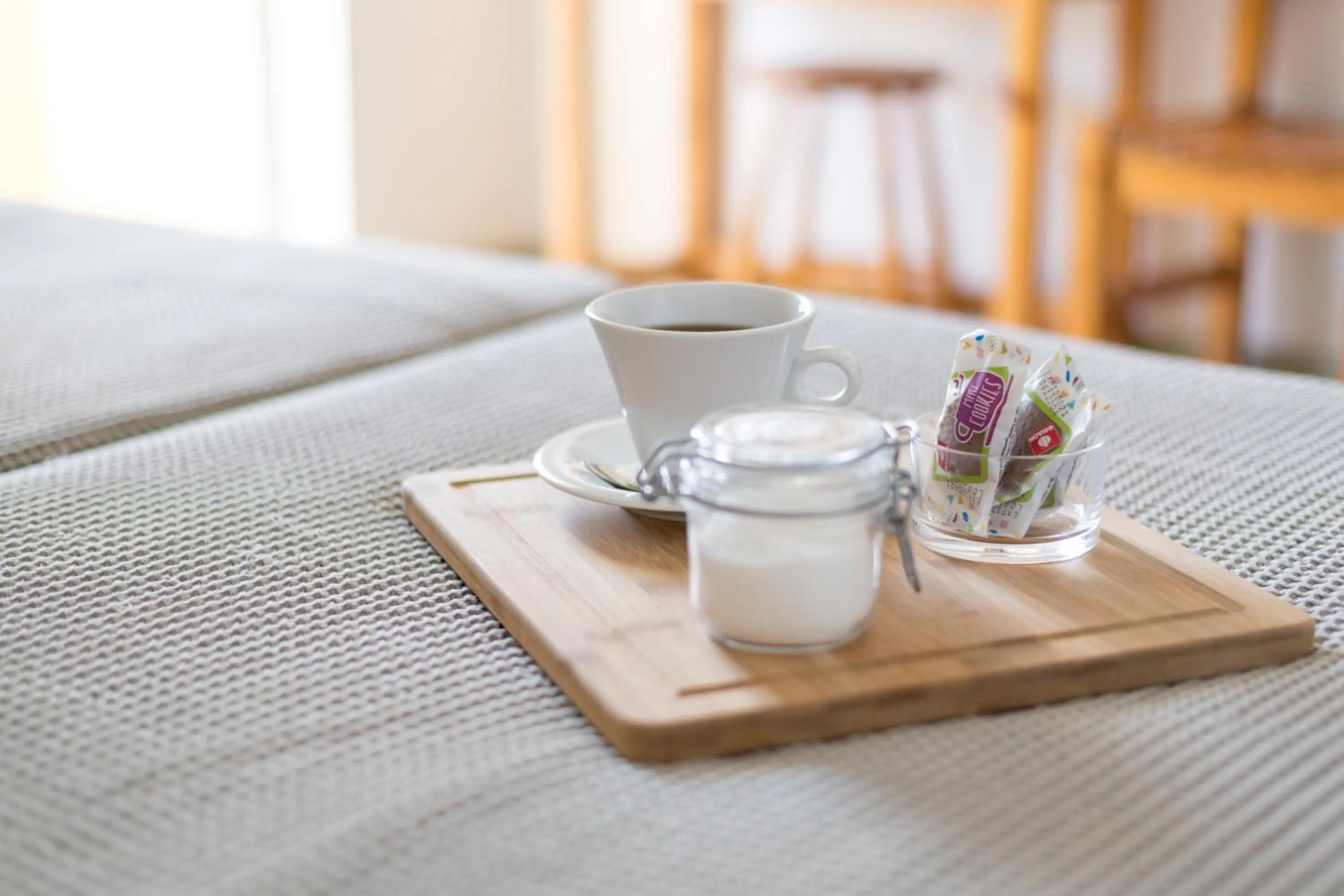 Coffee/tea facilities, Bed in Pefkos View Apartments