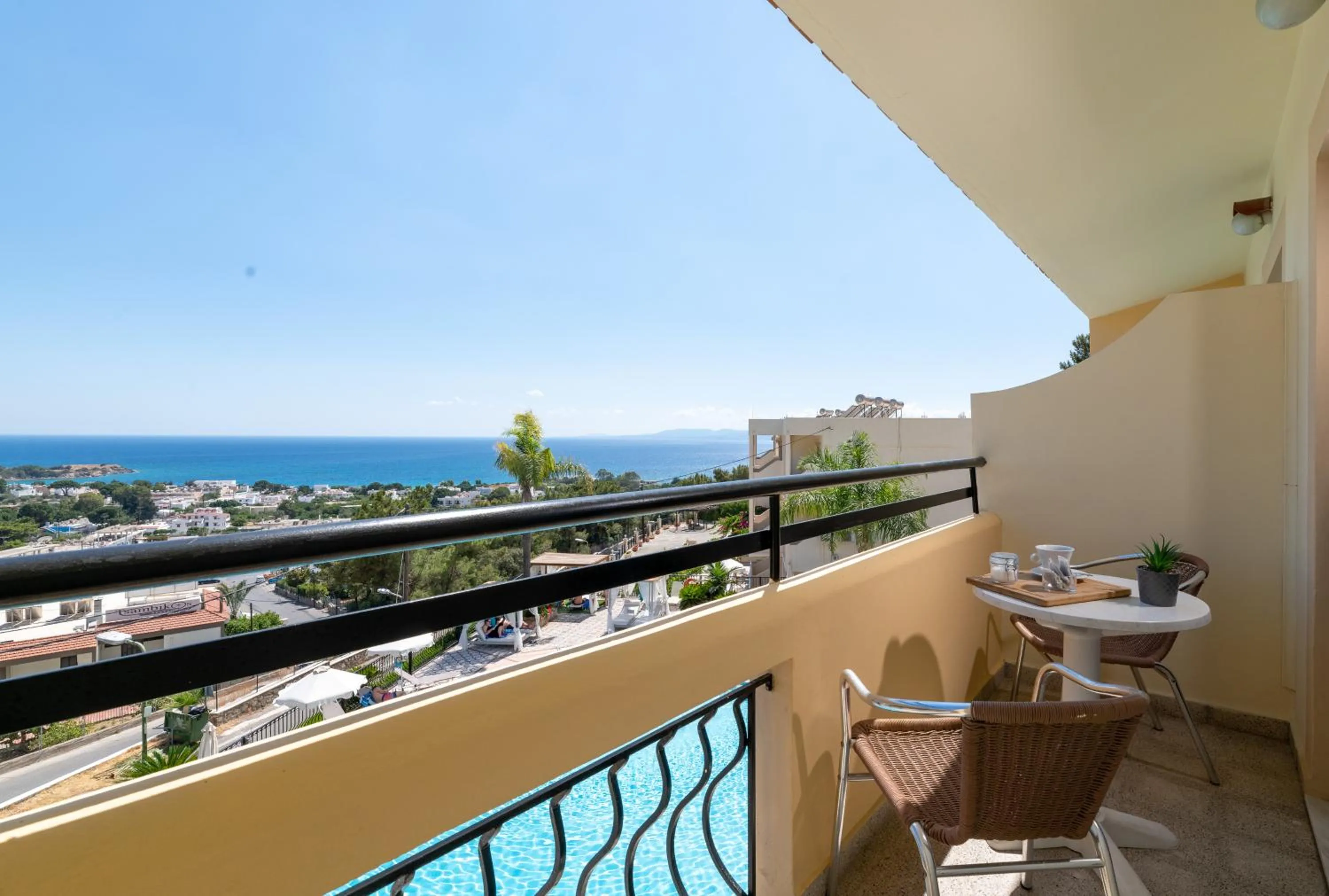 Balcony/Terrace in Pefkos View Apartments