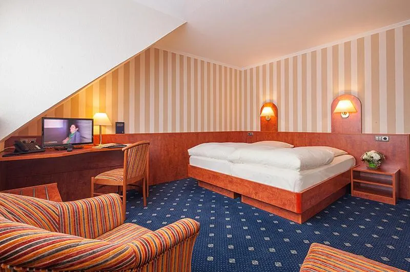 Photo of the whole room, Bed in Landgasthaus & Hotel Lindenhof