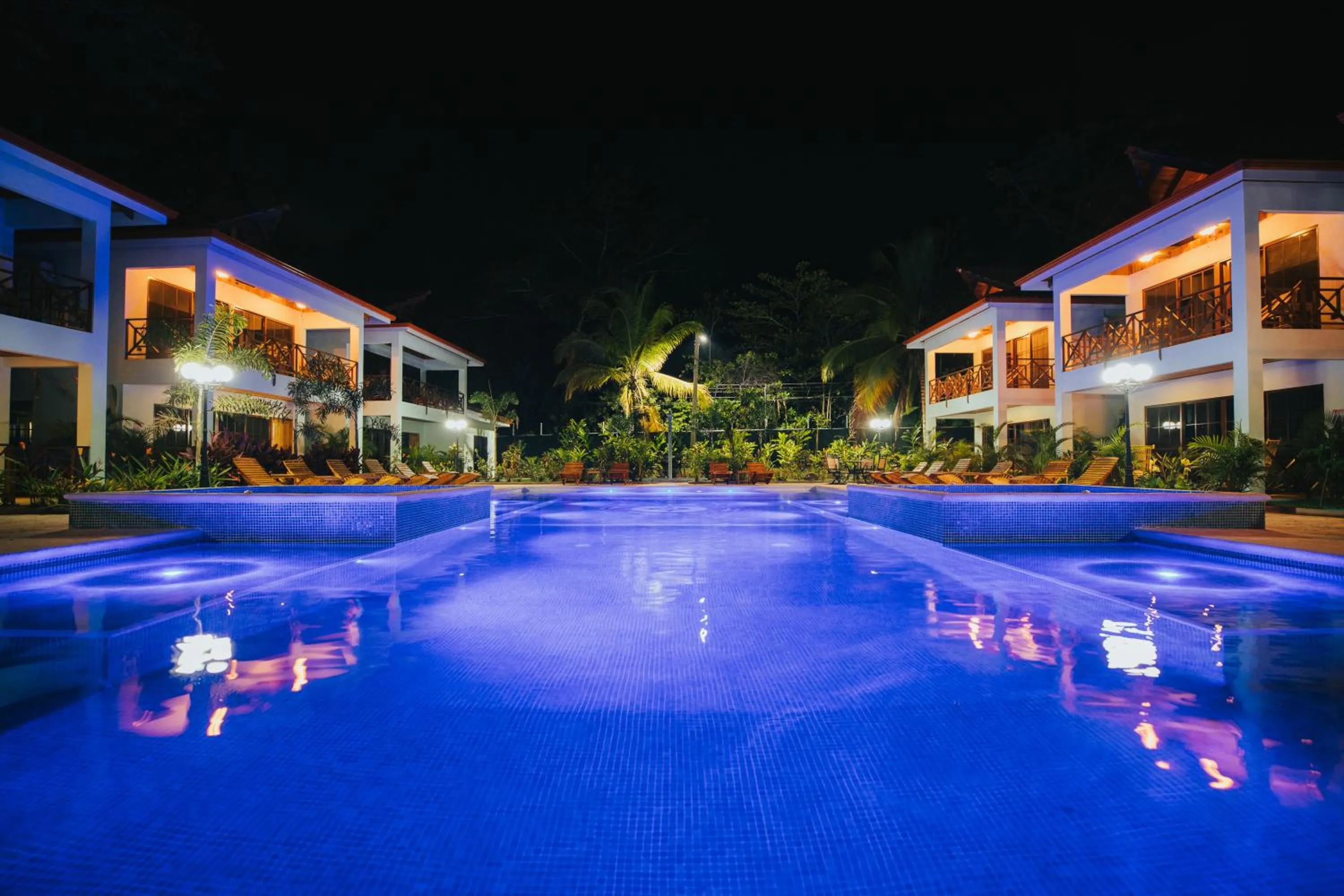 Swimming pool in Bungalows Punta Uva