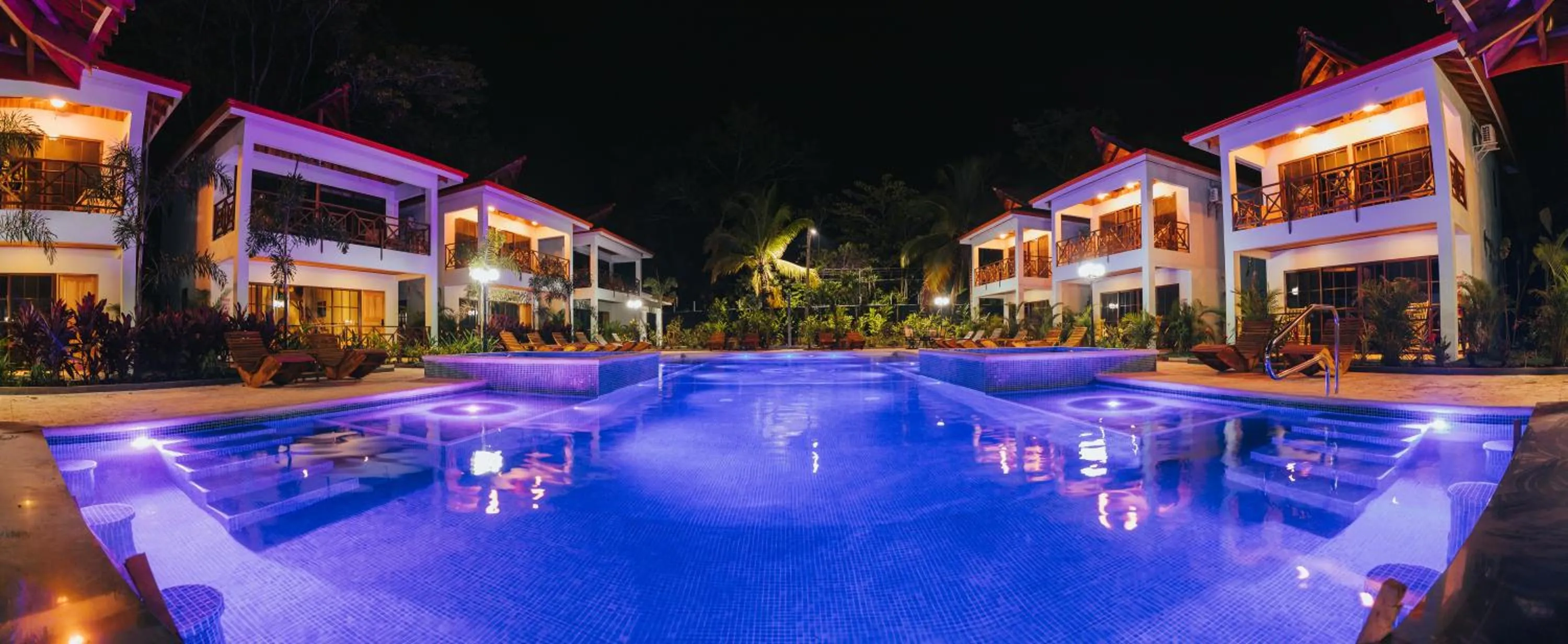 Swimming pool in Bungalows Punta Uva