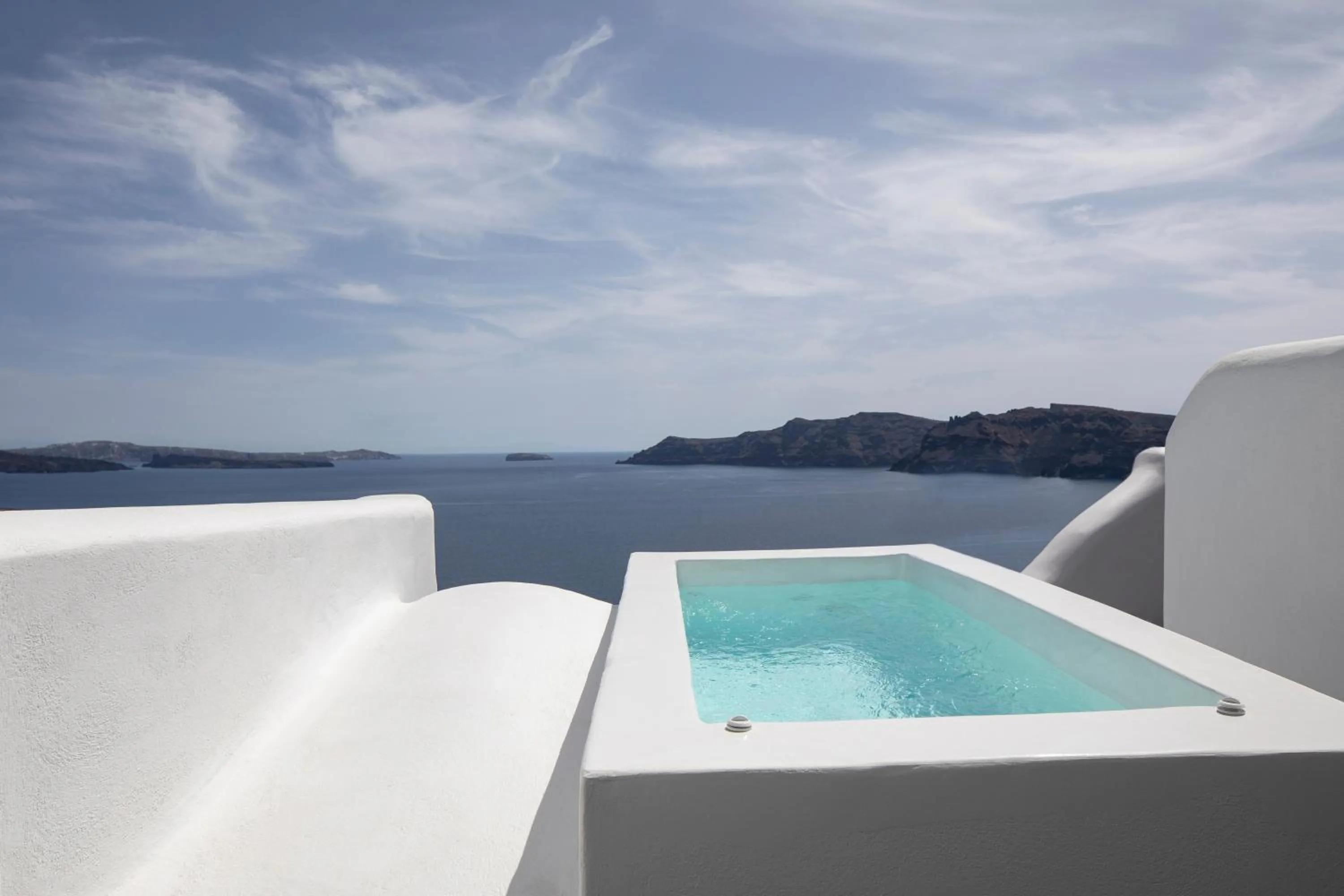 Hot Tub in Abyss Santorini
