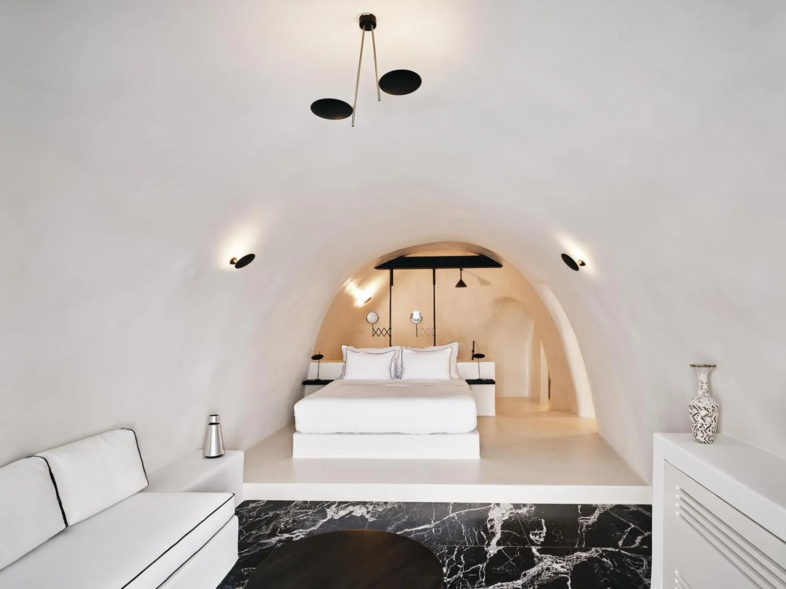 Bedroom, Bed in Abyss Santorini