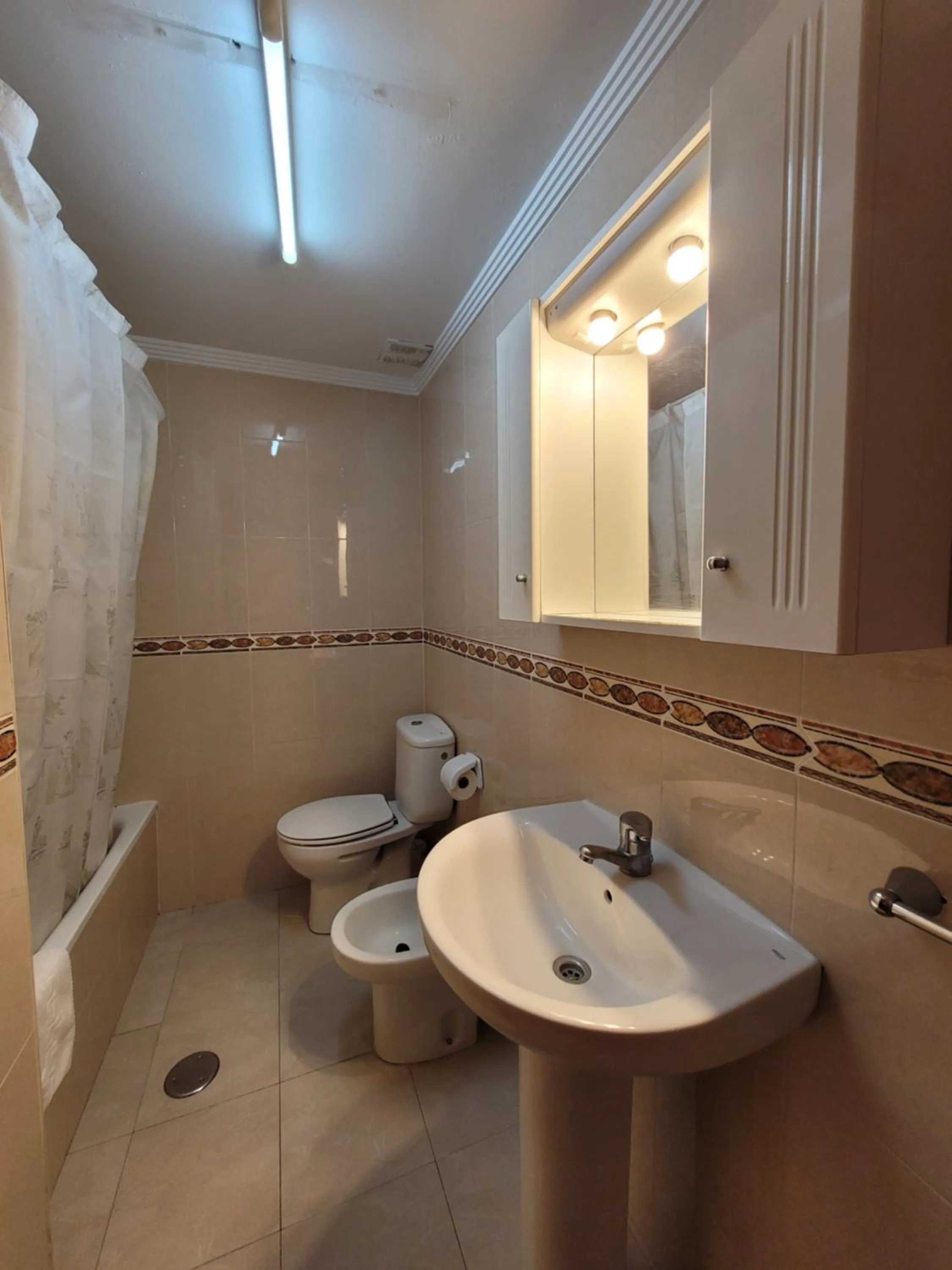Bathroom in Europa Center-Fincas Benidorm