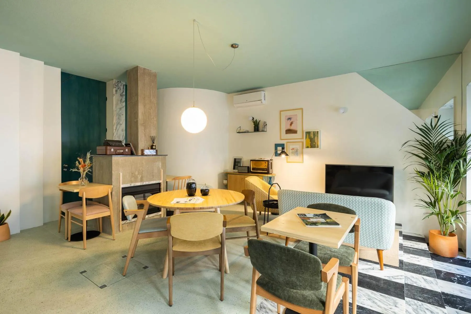 Lobby or reception in Covelo - The Original Rooms and Suites