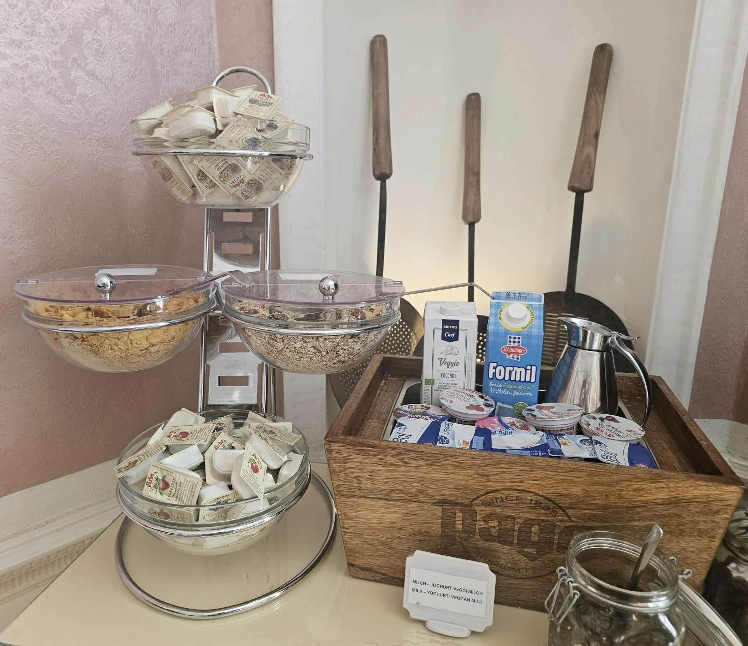 Breakfast in Hotel Pension Museum