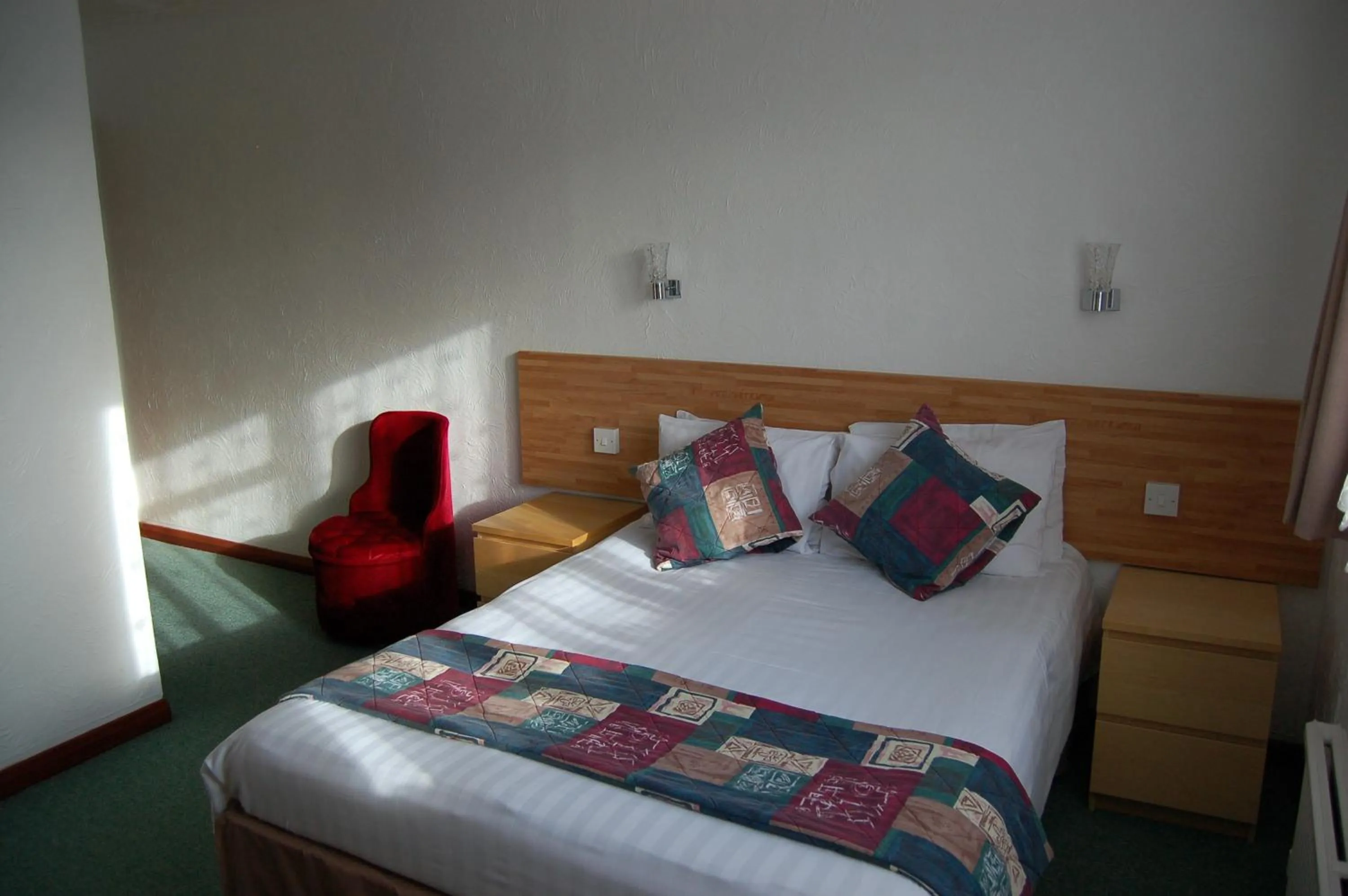 Bedroom, Bed in The Wight