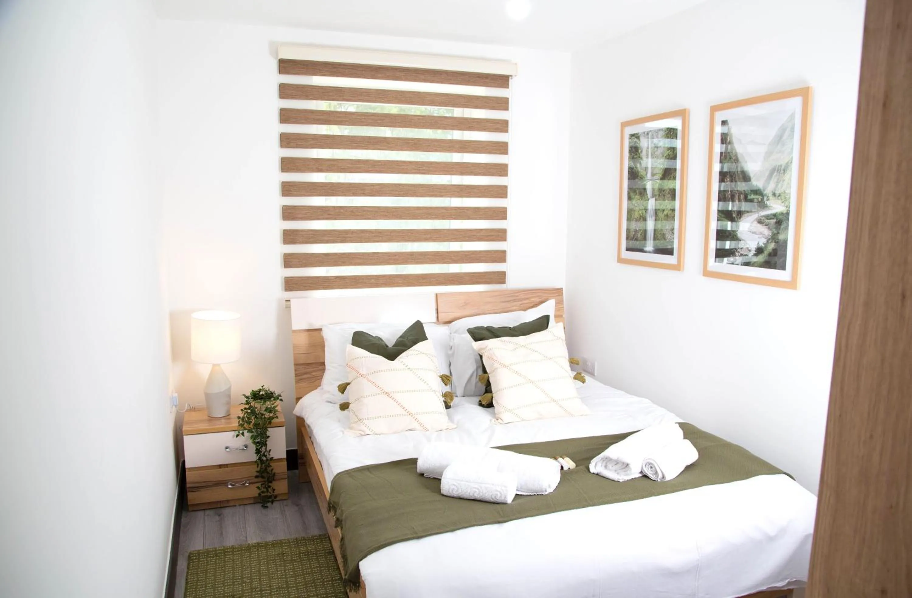 Bed in Manchester Apartments by BEVOLVE - Free Parking