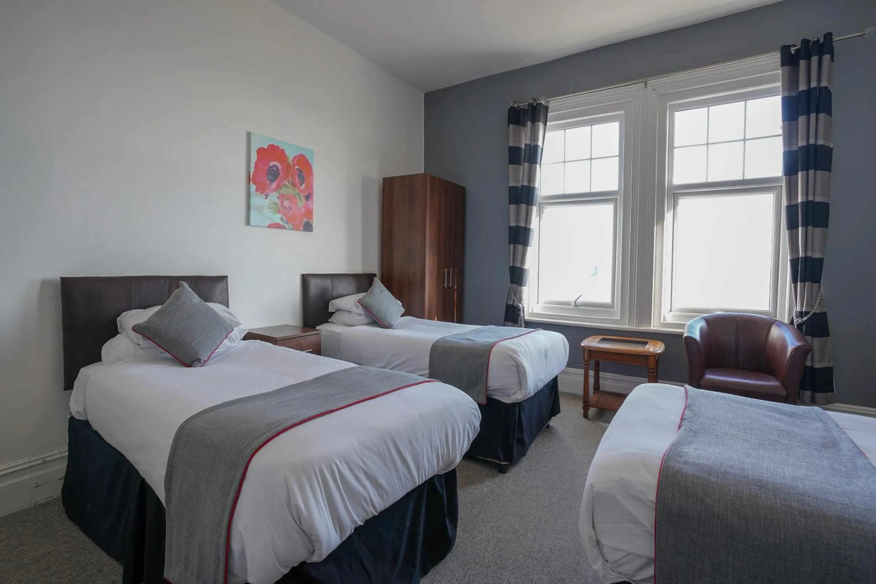 Bedroom, Bed in OYO Shanklin Beach Hotel