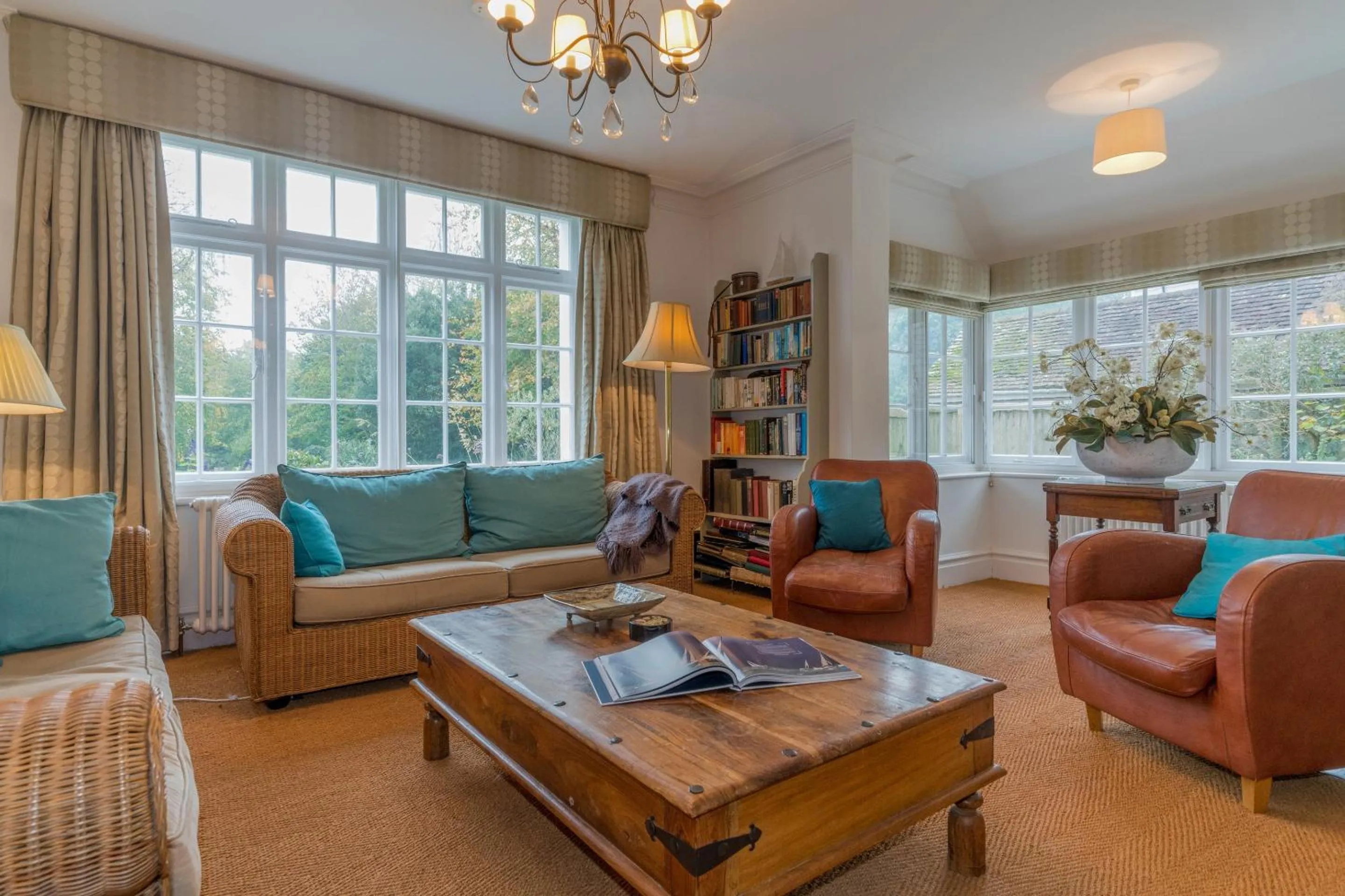 Lobby or reception in OYO Shanklin Beach Hotel