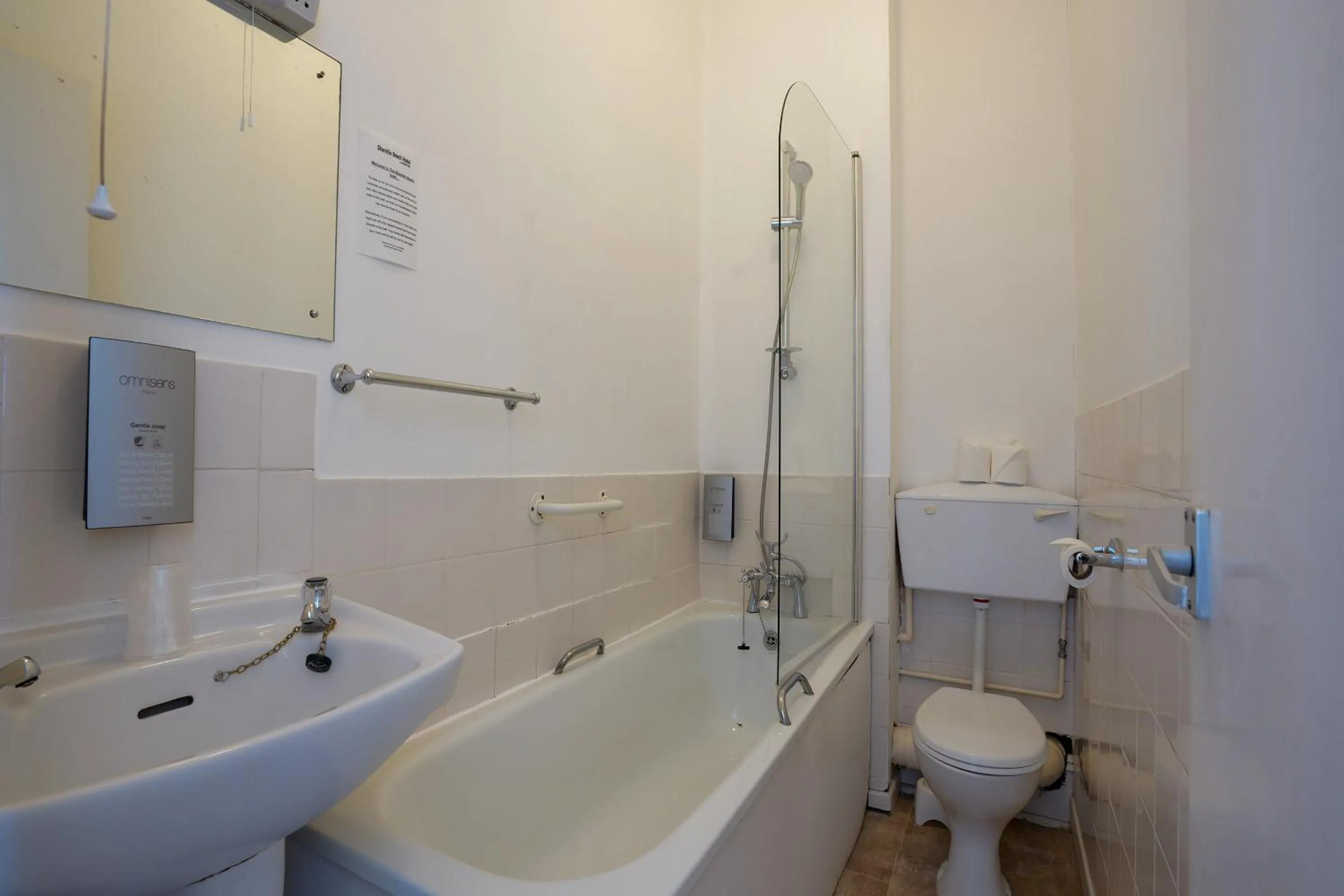 Bathroom in OYO Shanklin Beach Hotel