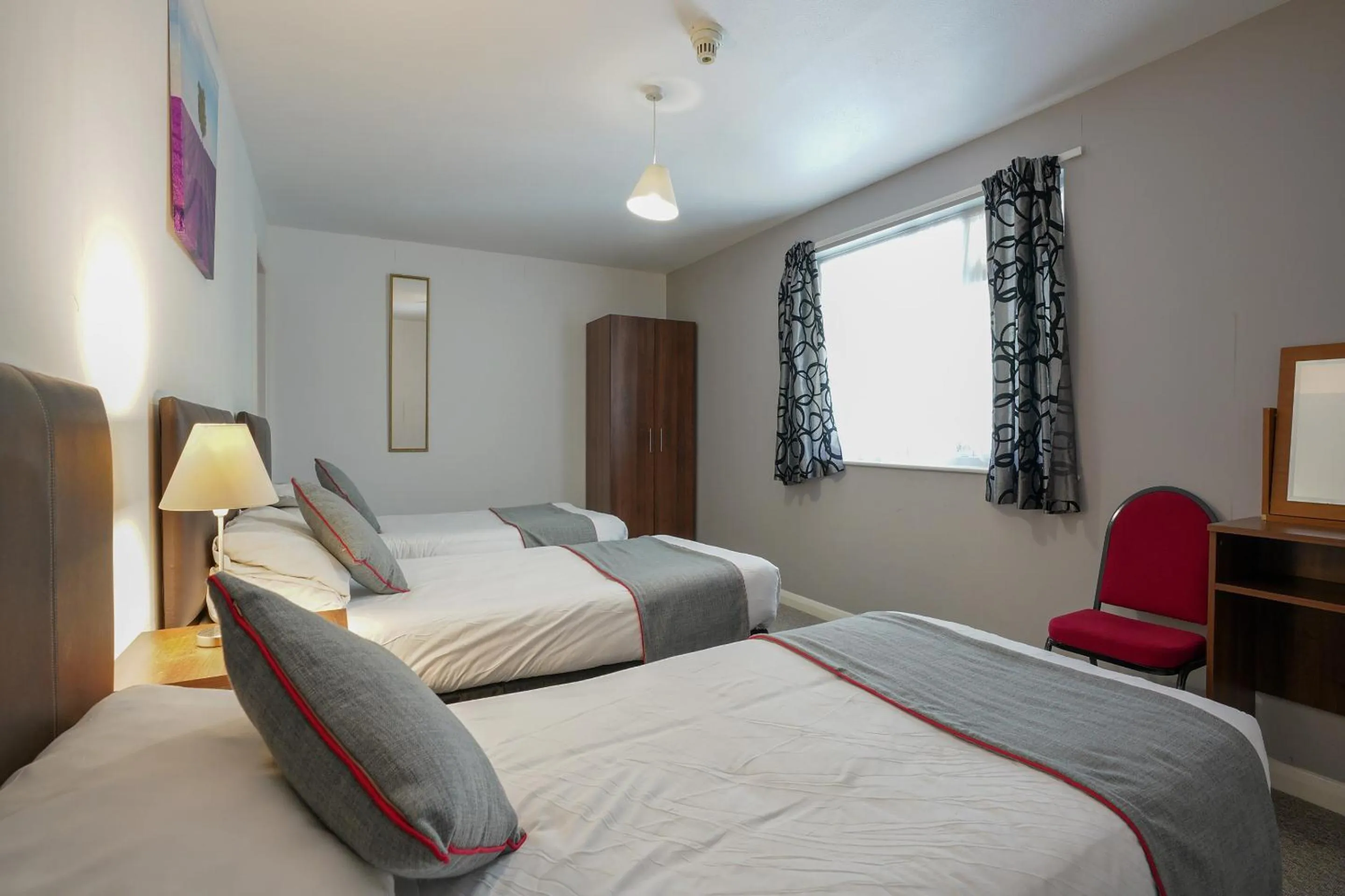 Bedroom, Bed in OYO Shanklin Beach Hotel